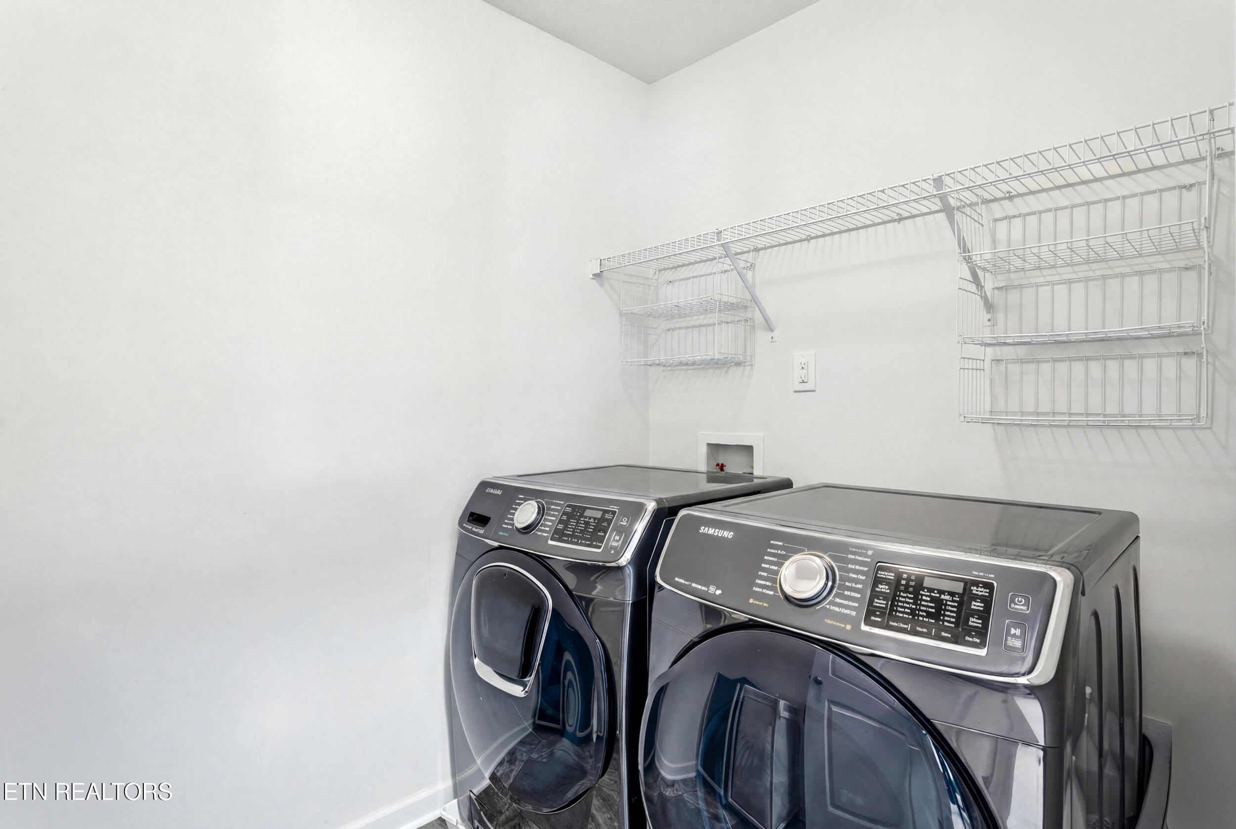 154 Gail Lane Lenoir City TN 37772