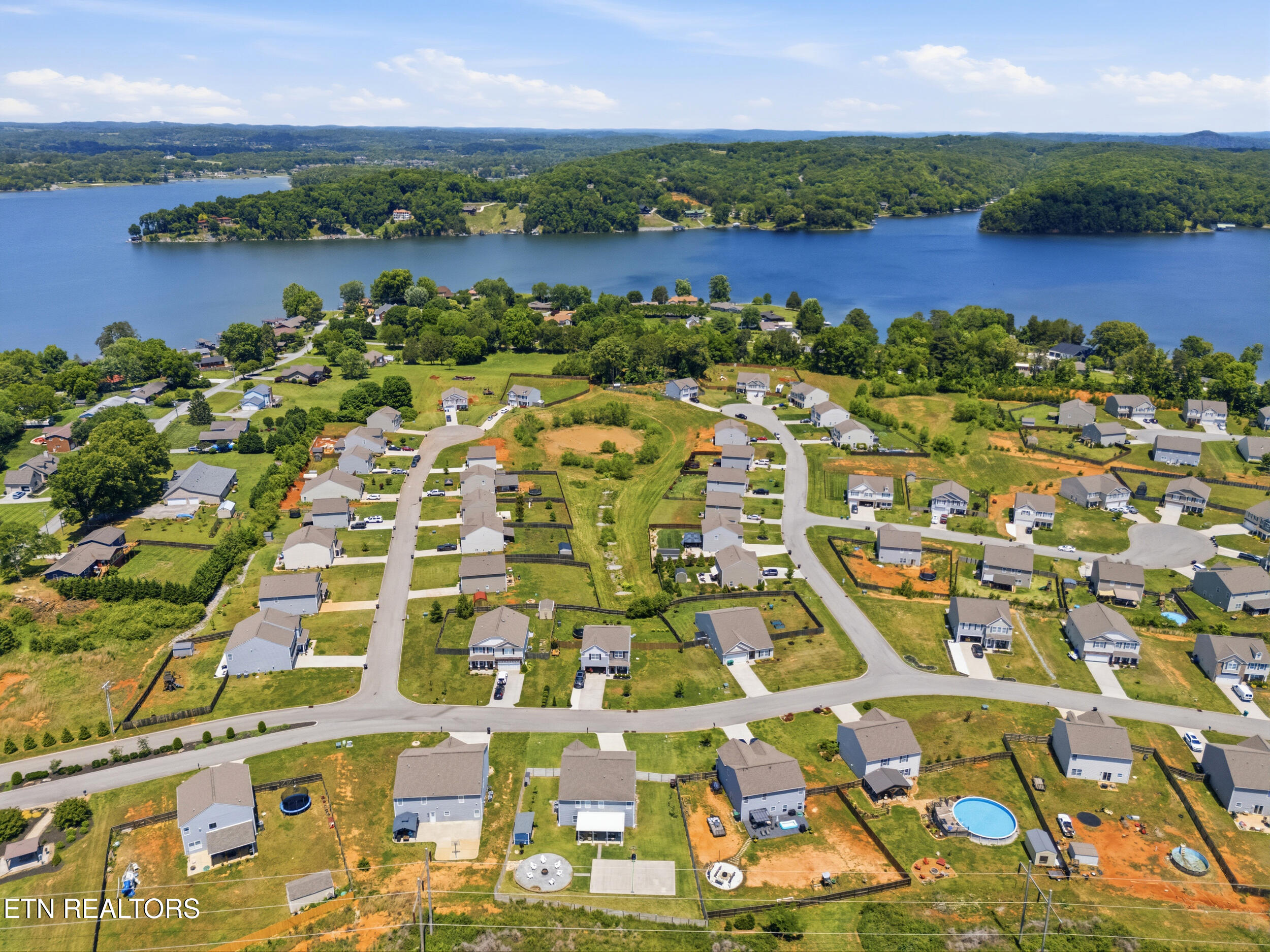 154 Gail Lane Lenoir City TN 37772