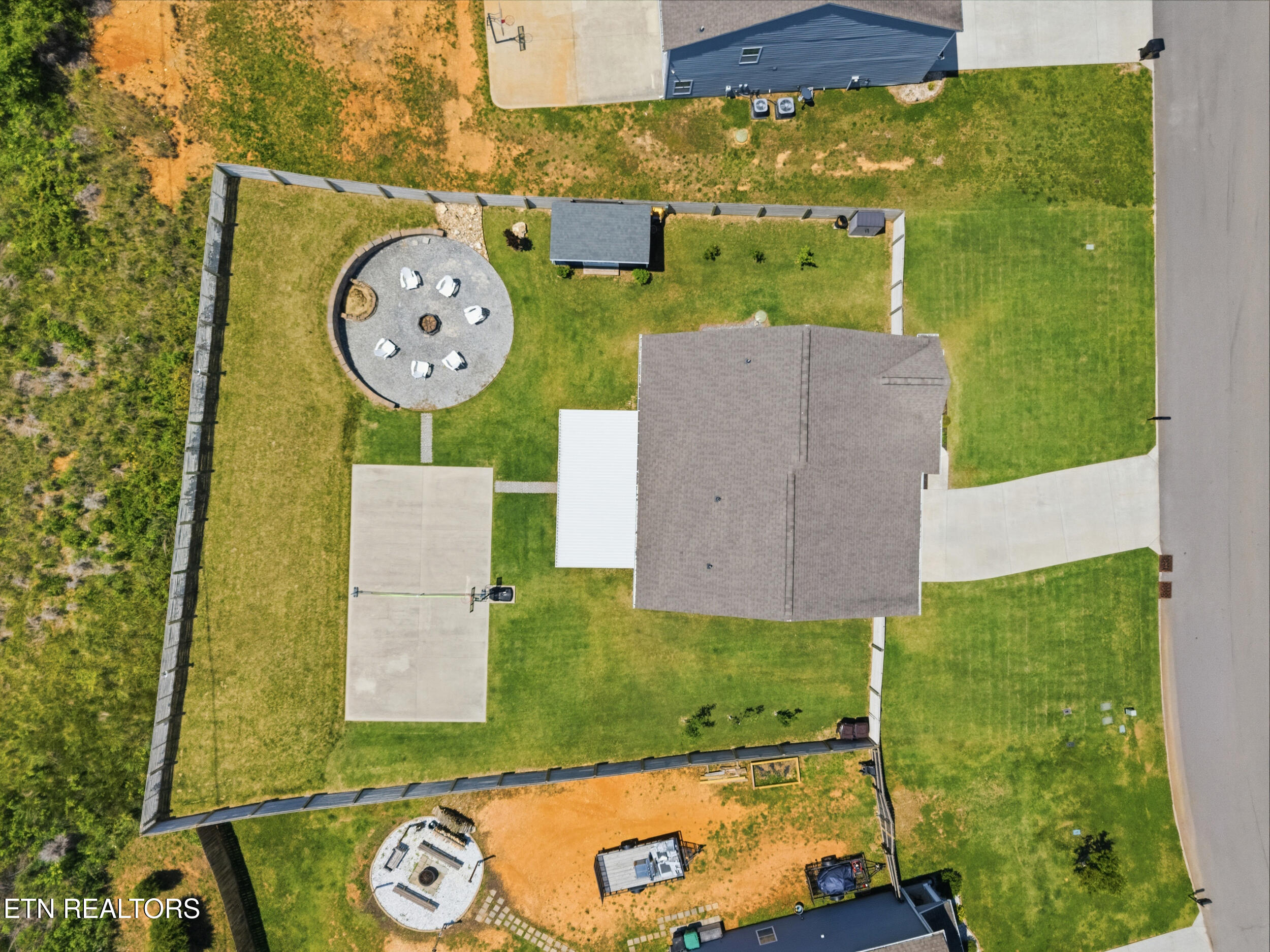 154 Gail Lane Lenoir City TN 37772