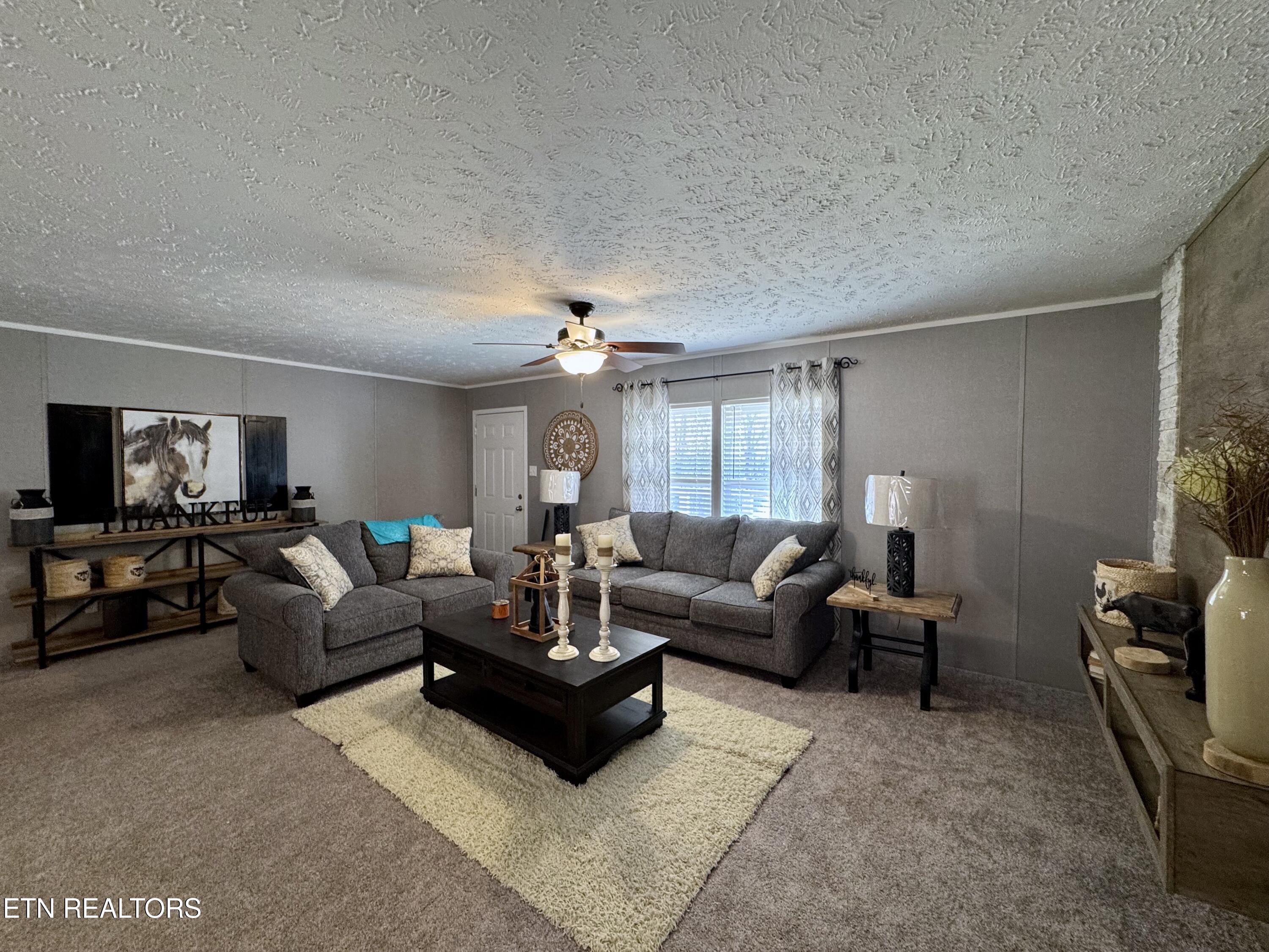 6435 Back Valley Road Evensville TN 37332
