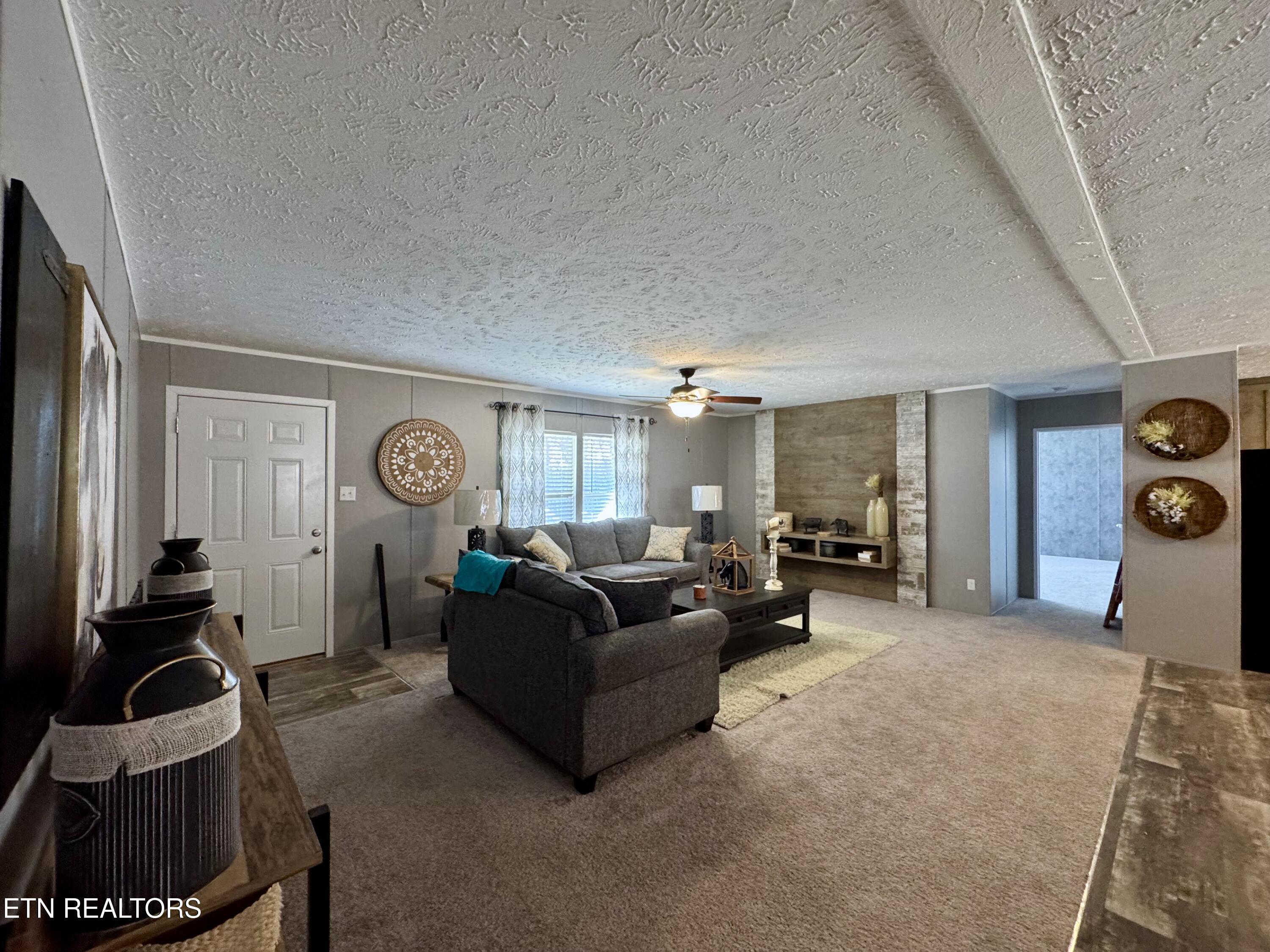 6435 Back Valley Road Evensville TN 37332
