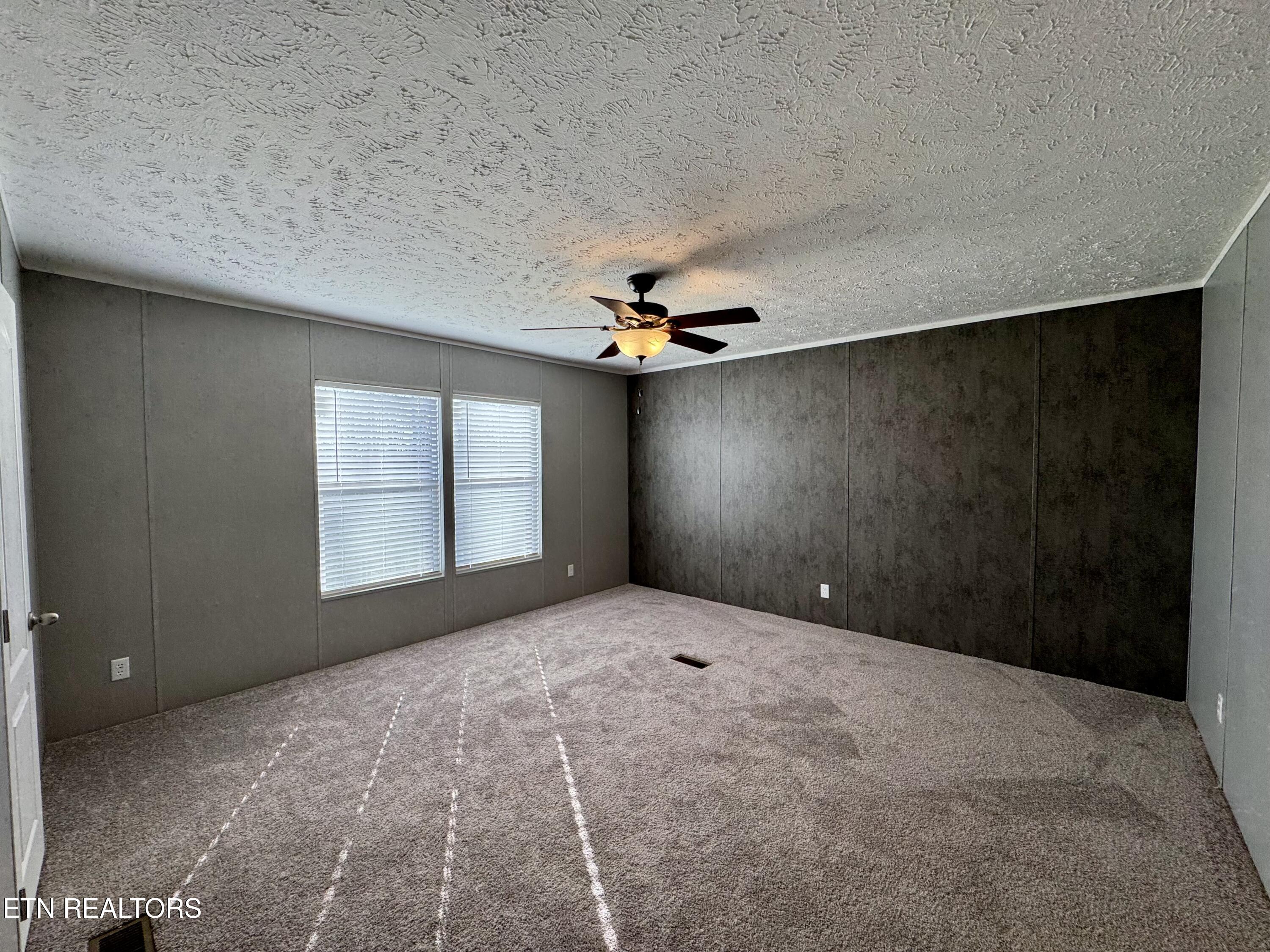6435 Back Valley Road Evensville TN 37332