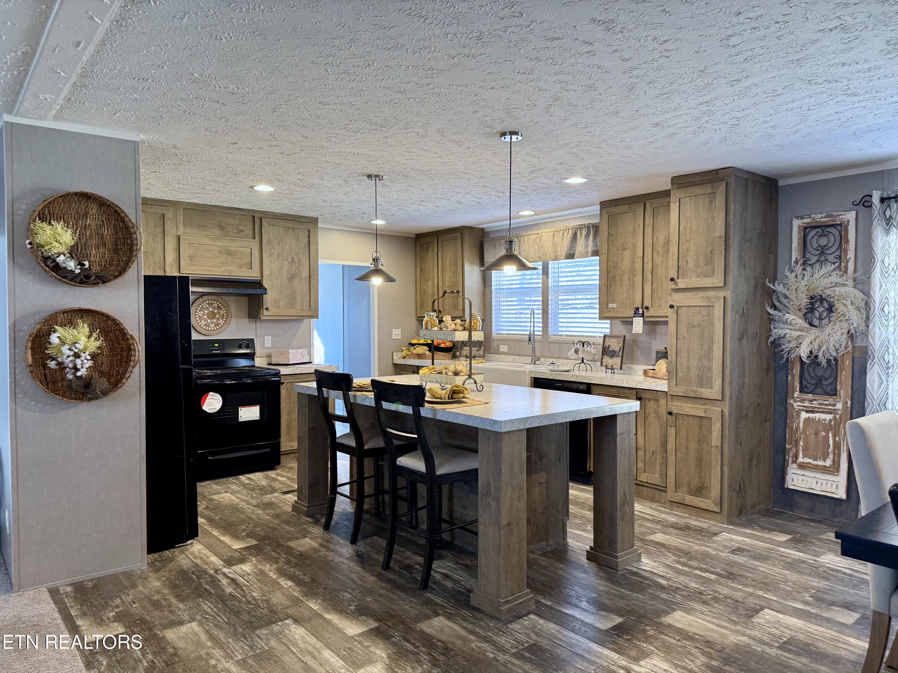 6435 Back Valley Road Evensville TN 37332