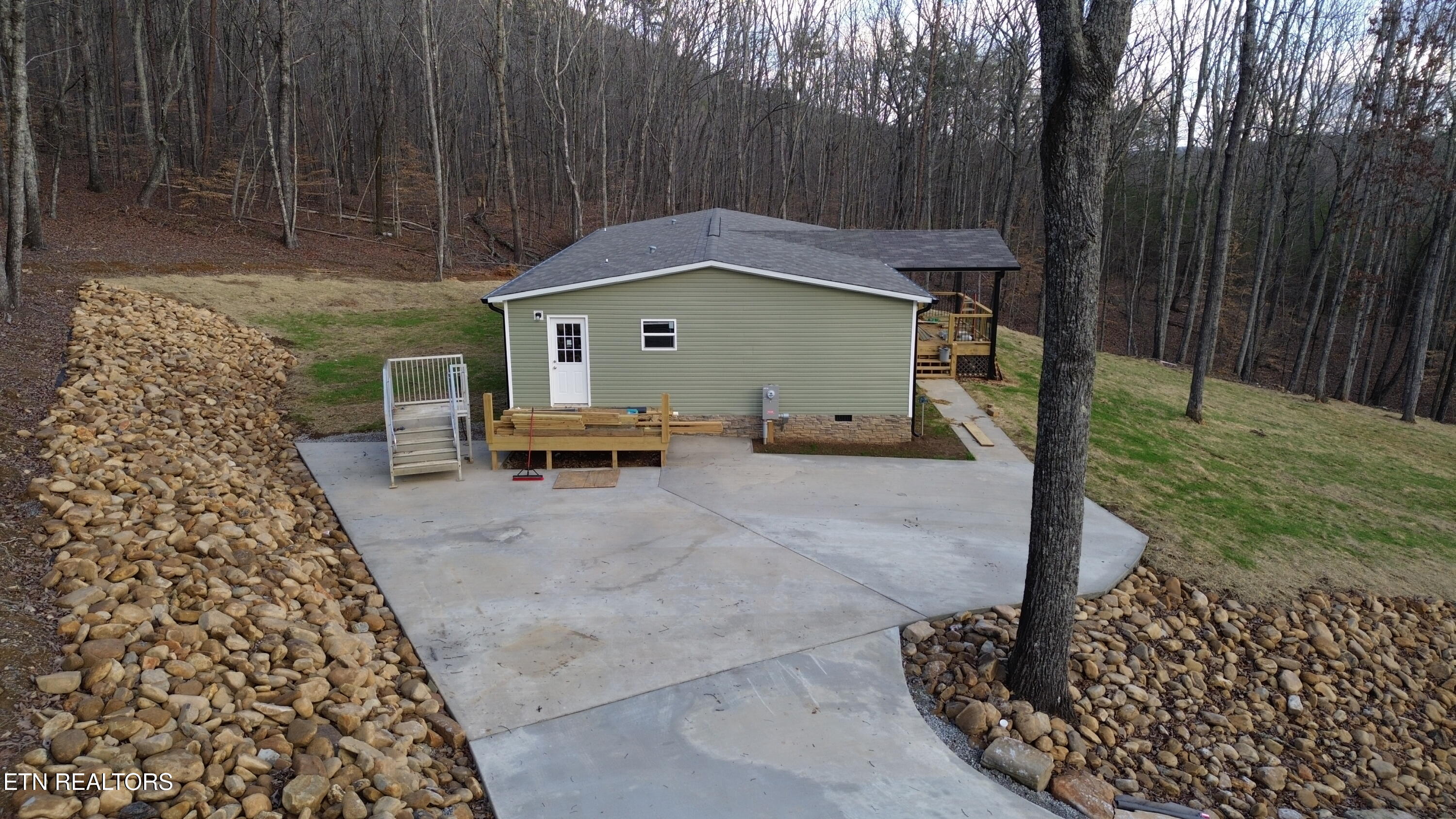 6435 Back Valley Road Evensville TN 37332