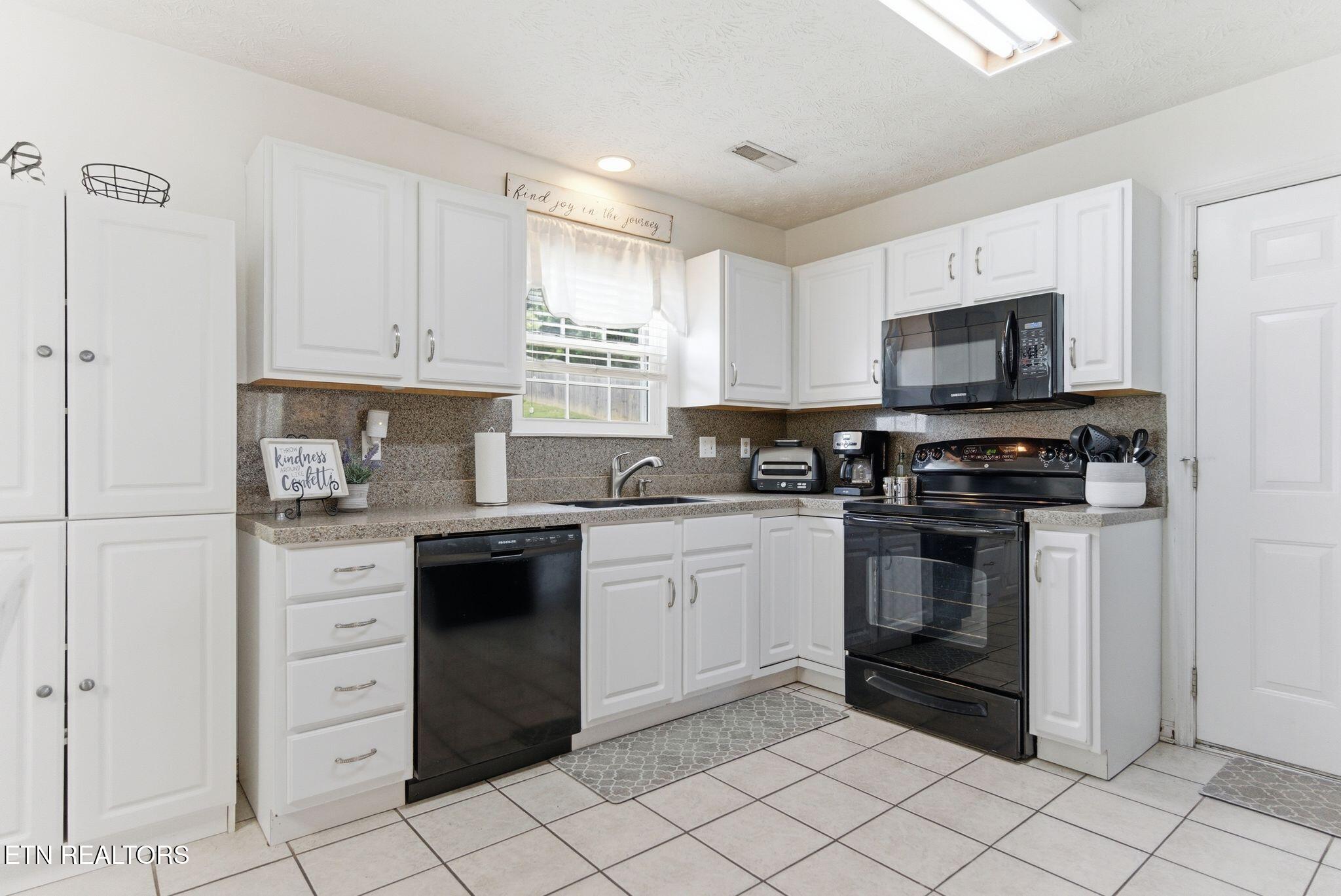 8419 Foxworth Trail Powell TN 37849