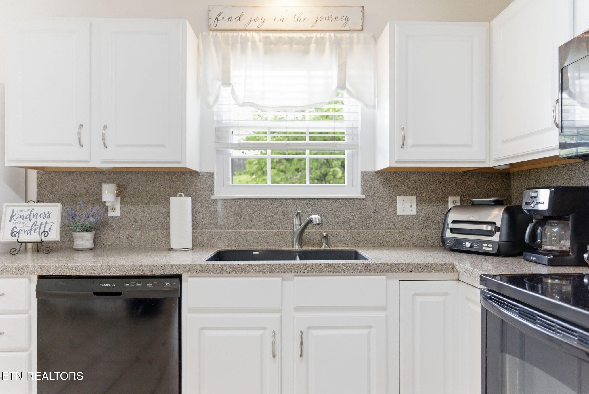 8419 Foxworth Trail Powell TN 37849