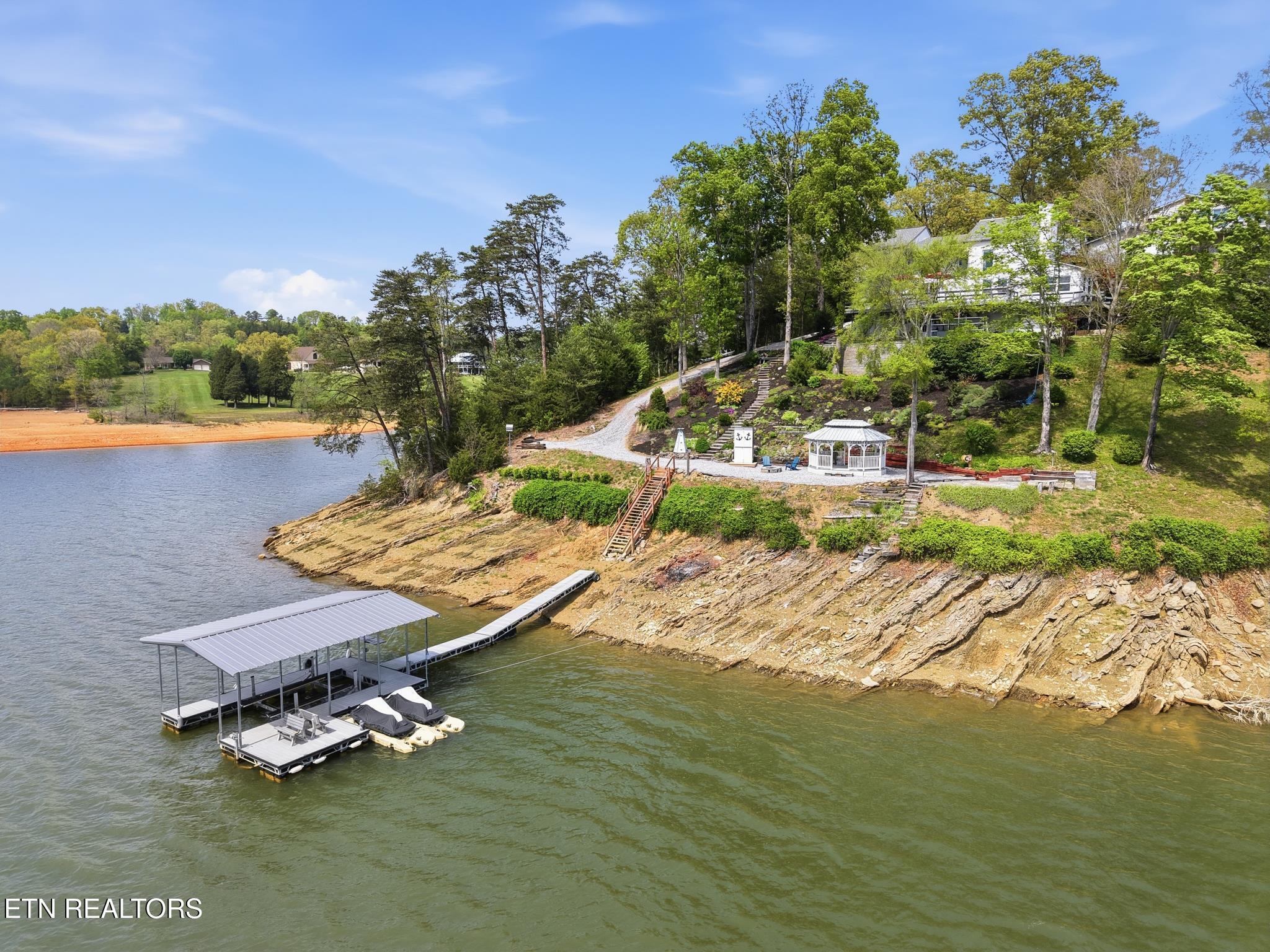 692 Turtle Pointe Road Bean Station TN 37708