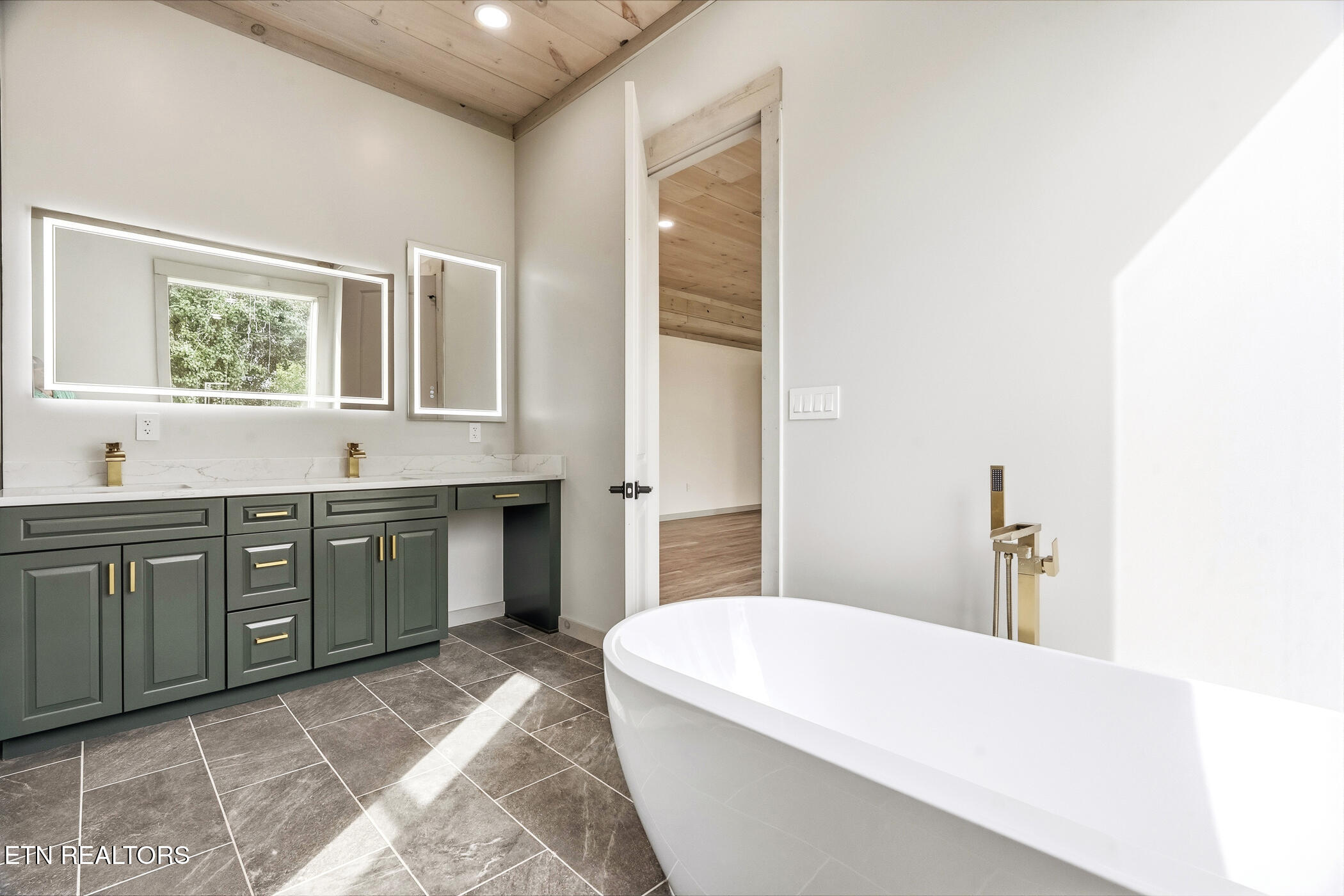 1495 Wendron Moors Drive Sevierville TN 37862
