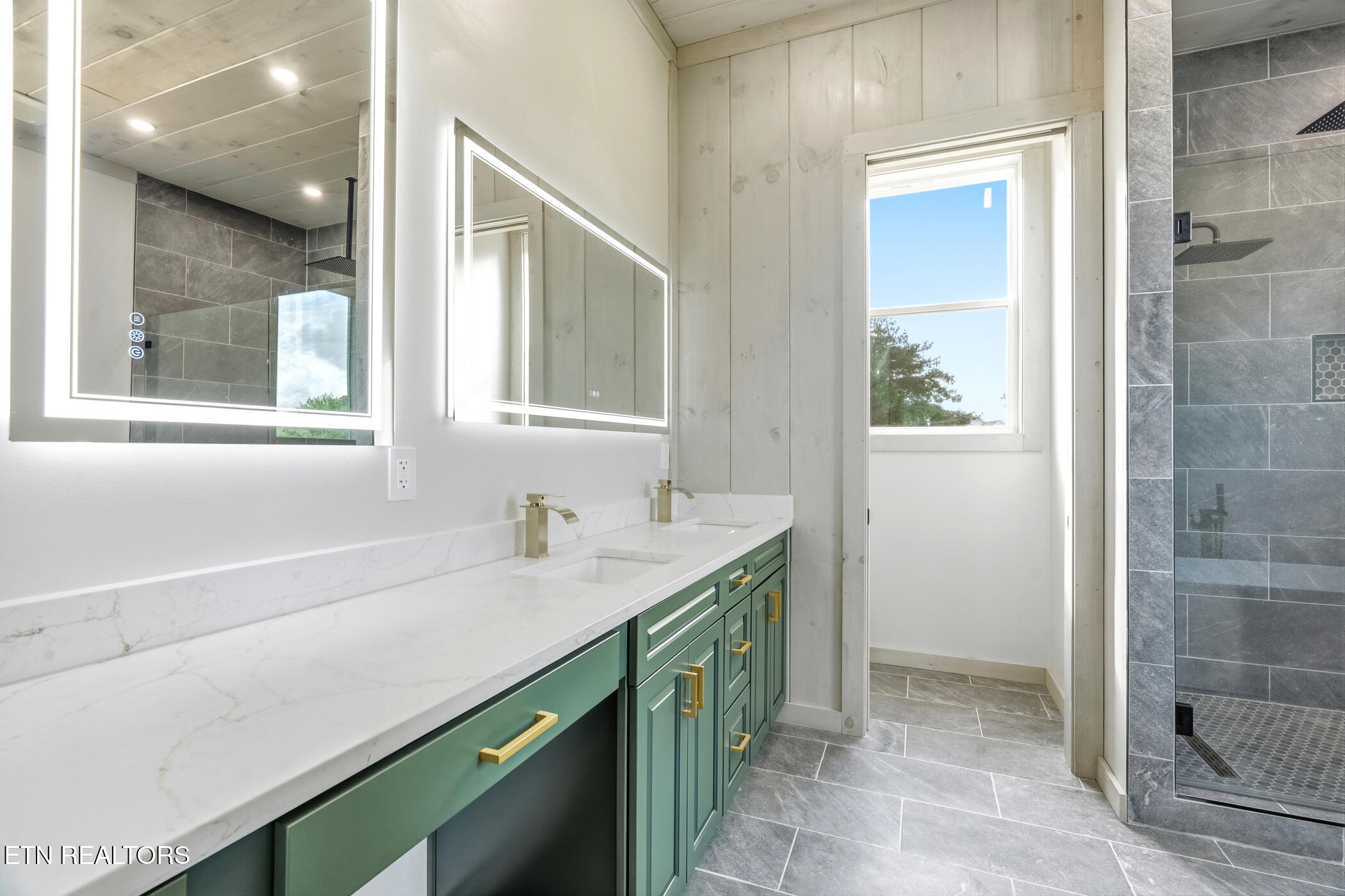 1495 Wendron Moors Drive Sevierville TN 37862
