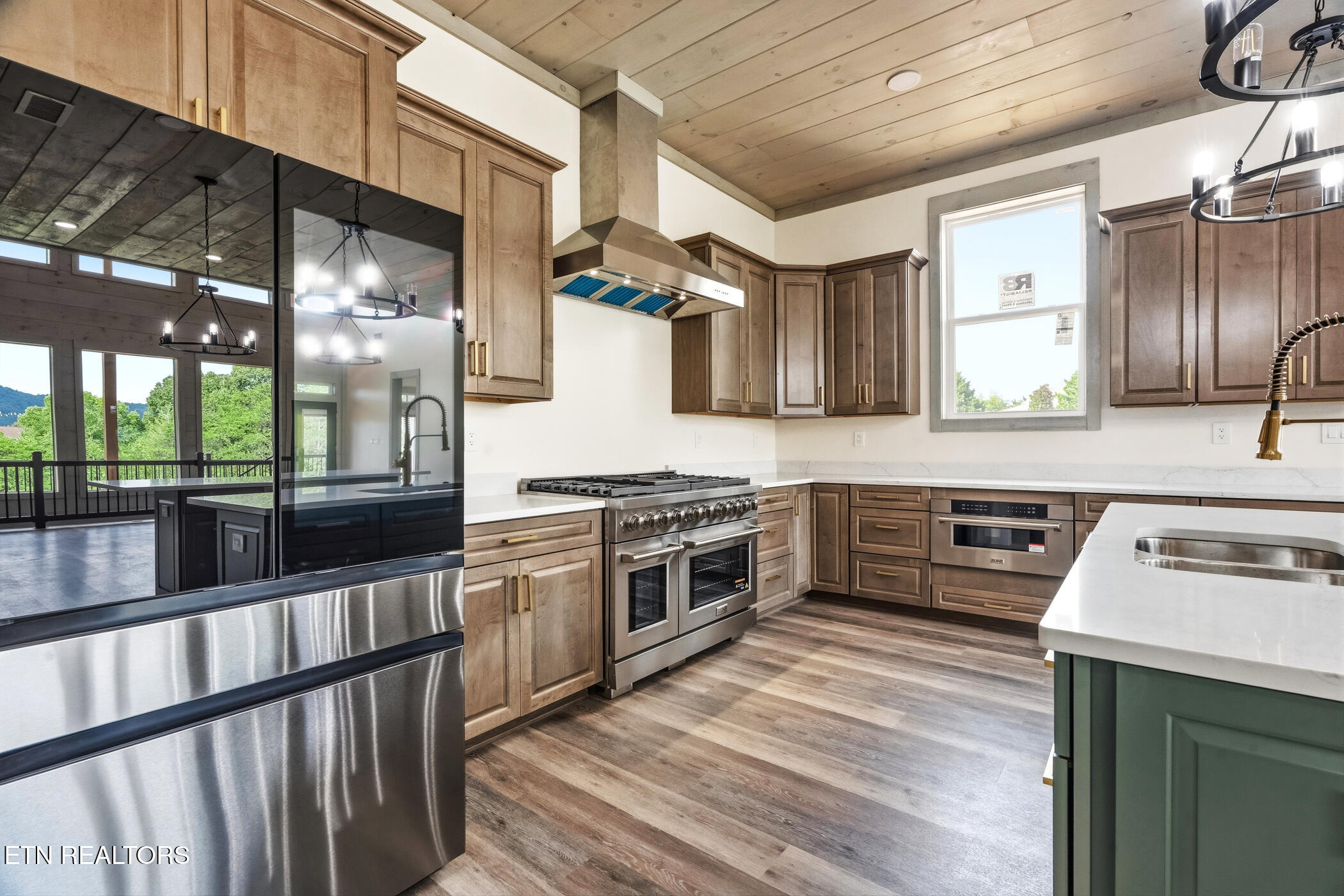 1495 Wendron Moors Drive Sevierville TN 37862