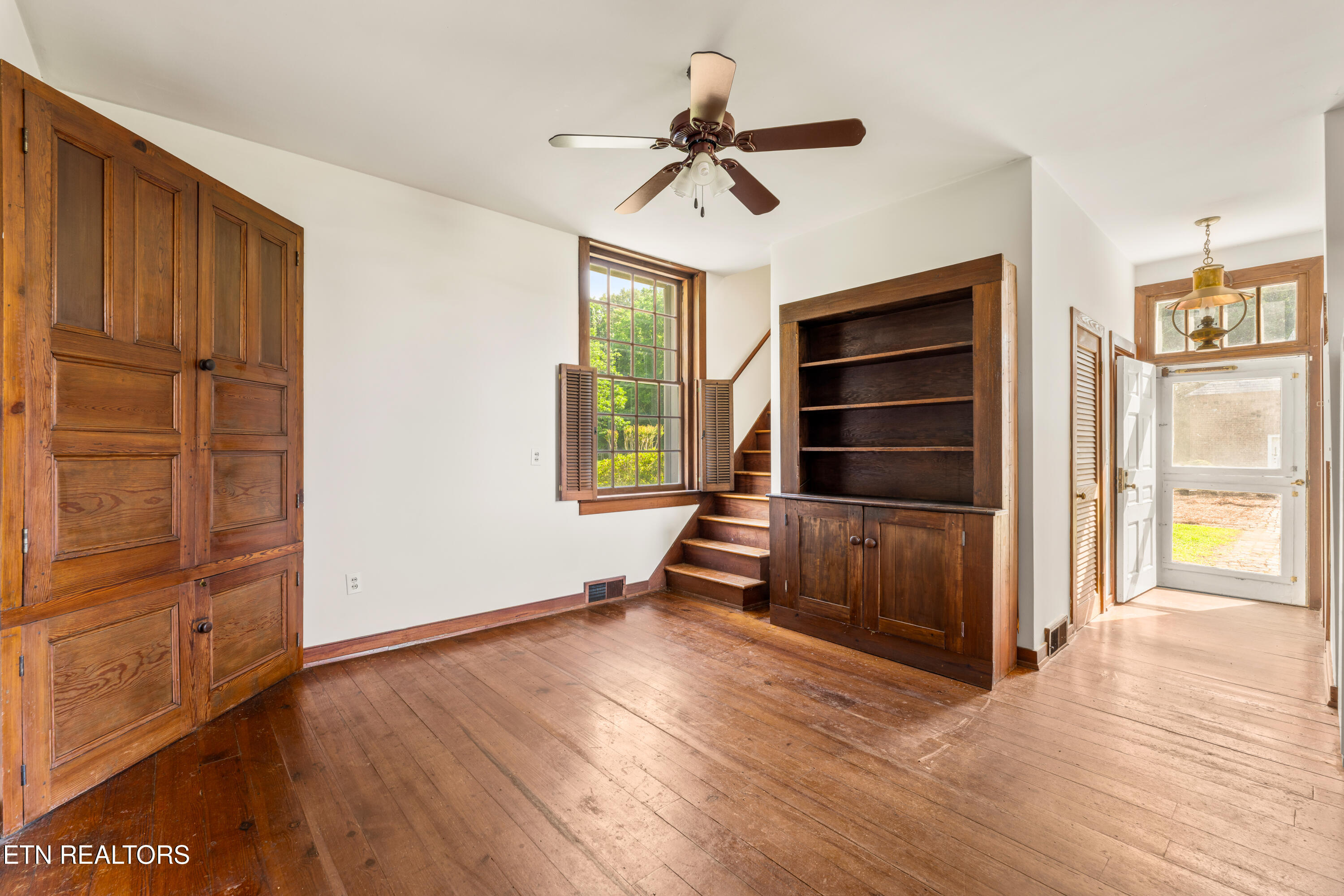 2112 Manor Drive Knoxville TN 37920
