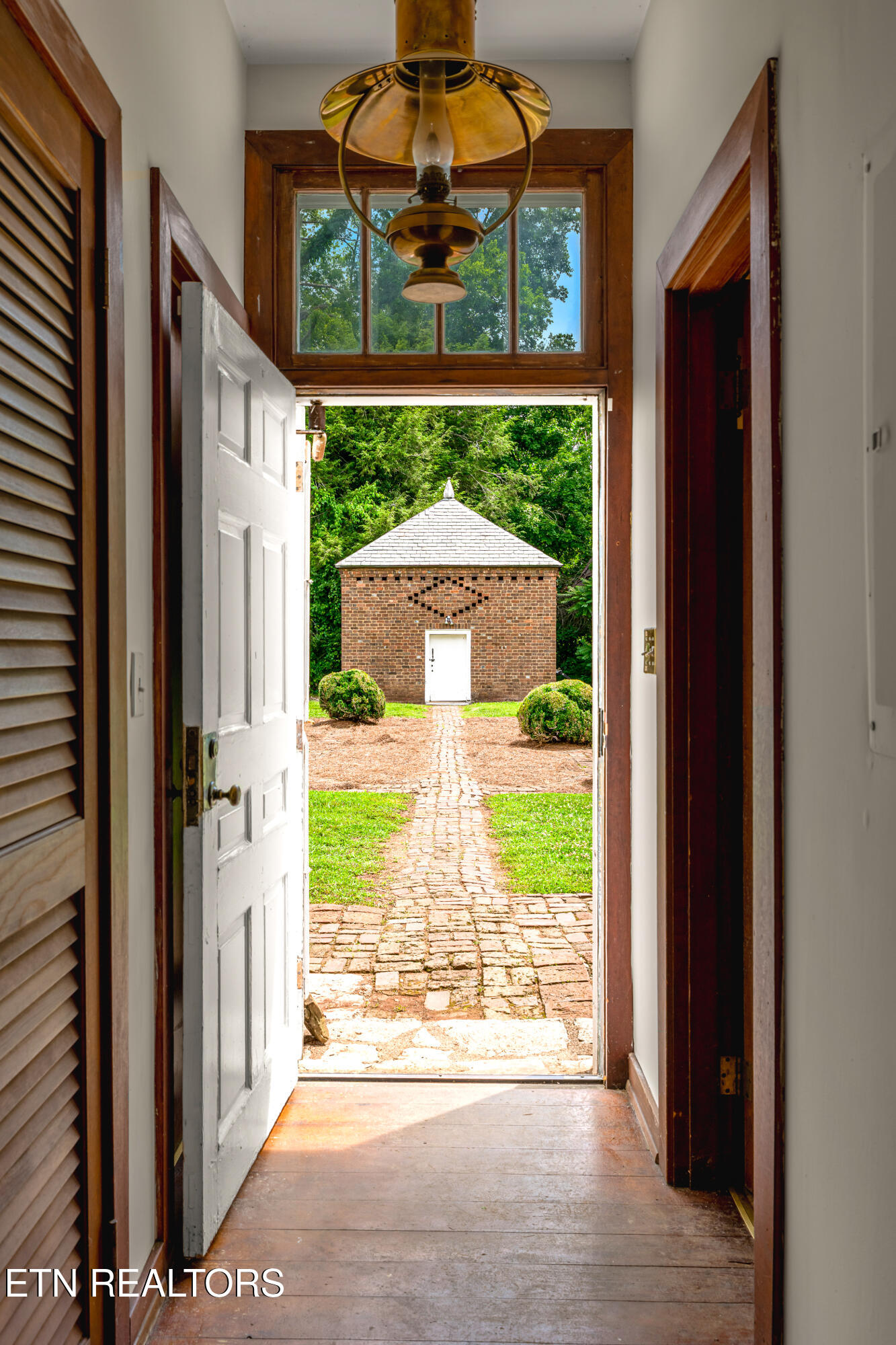 2112 Manor Drive Knoxville TN 37920