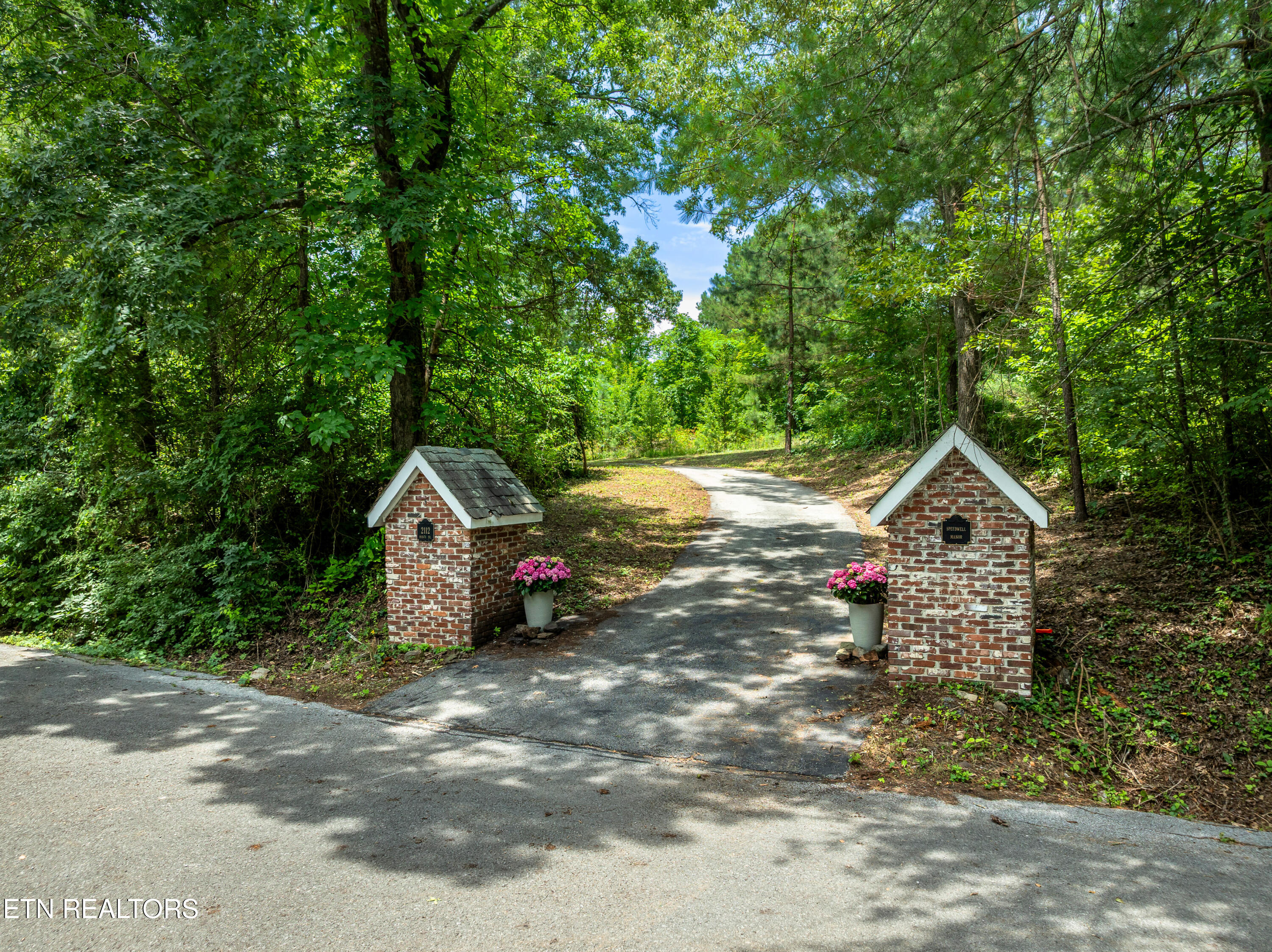2112 Manor Drive Knoxville TN 37920