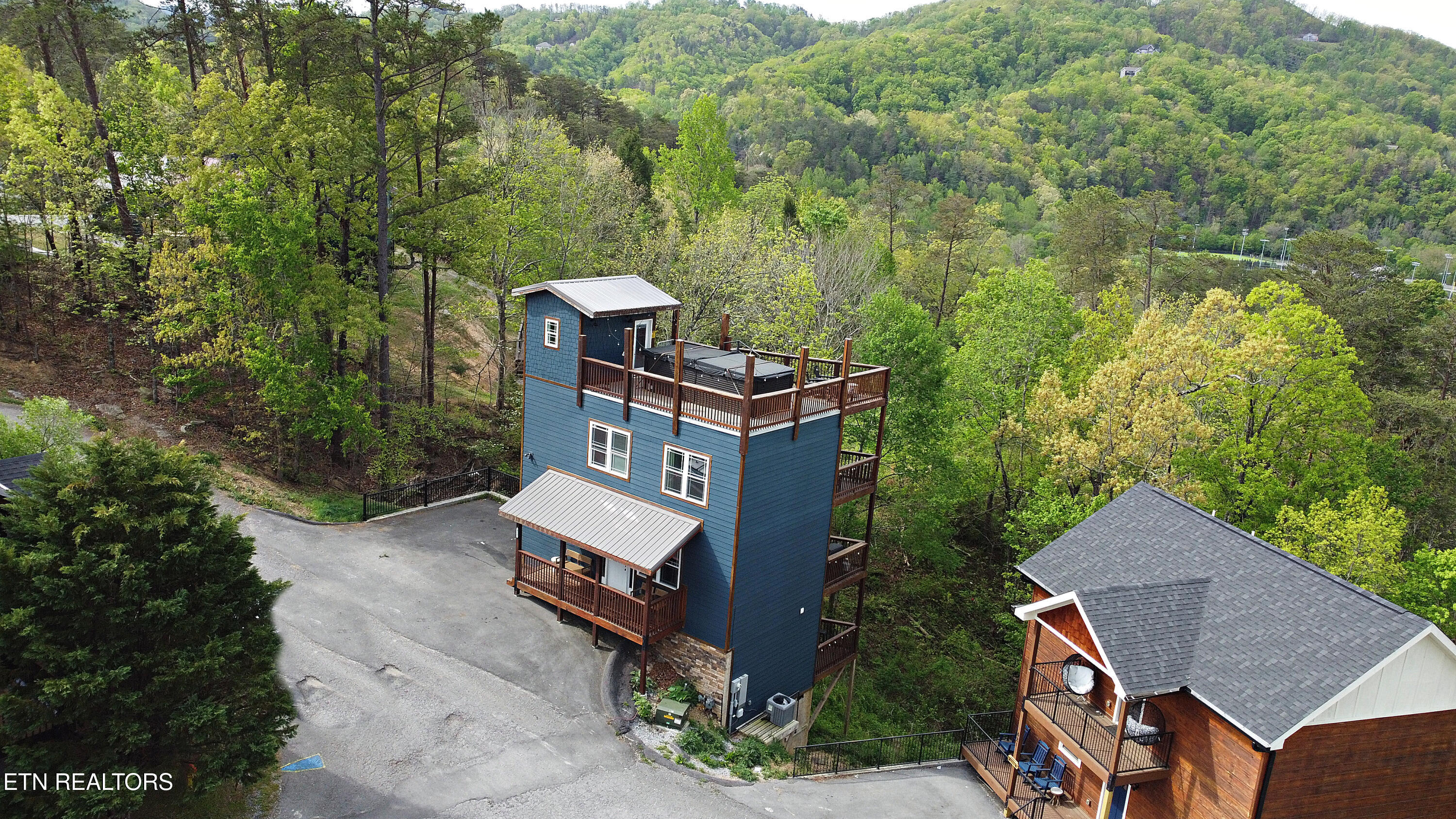 419 Stone Ridge Way Pigeon Forge TN 37863