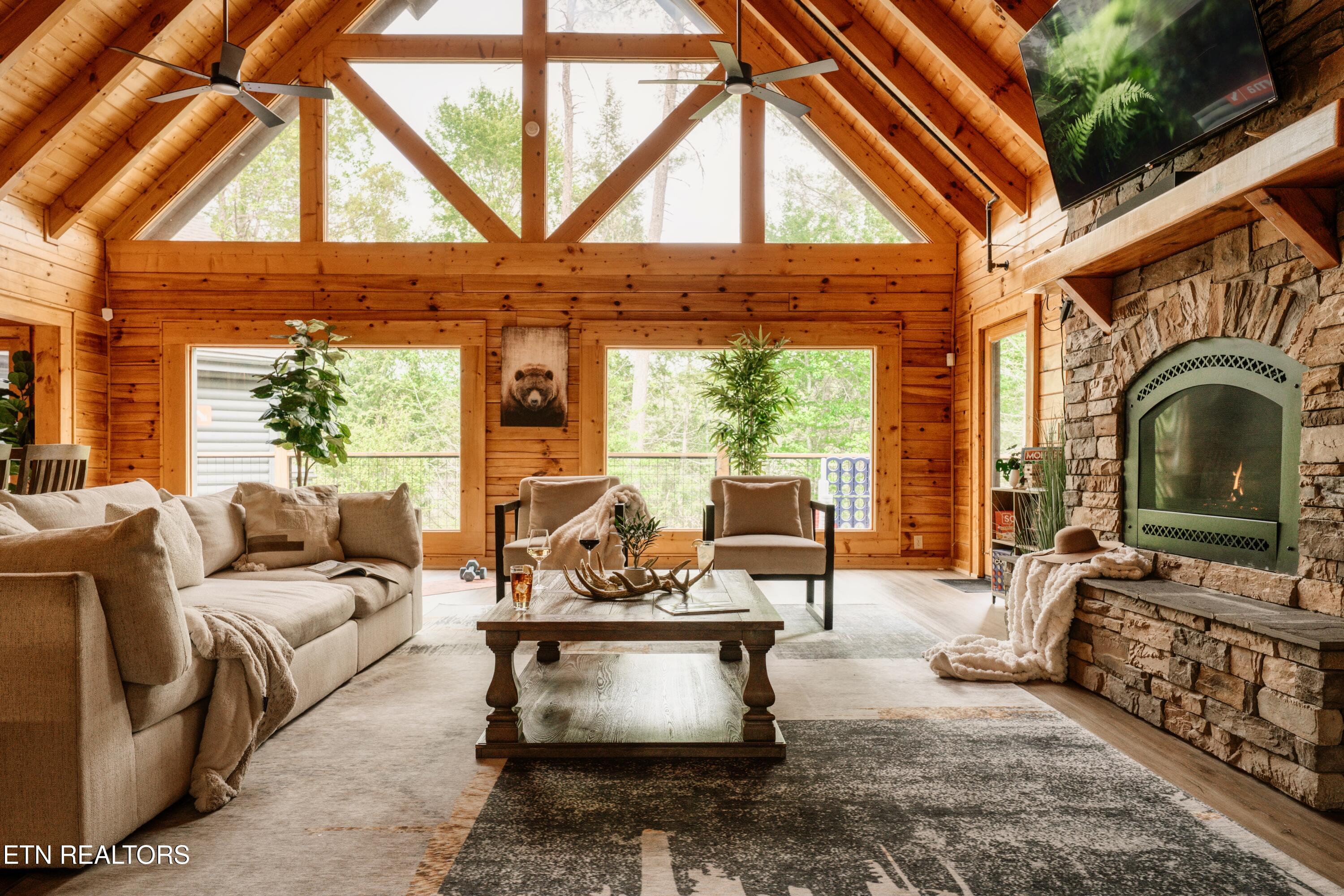 2619 Bear Crossing Way Sevierville TN 37862
