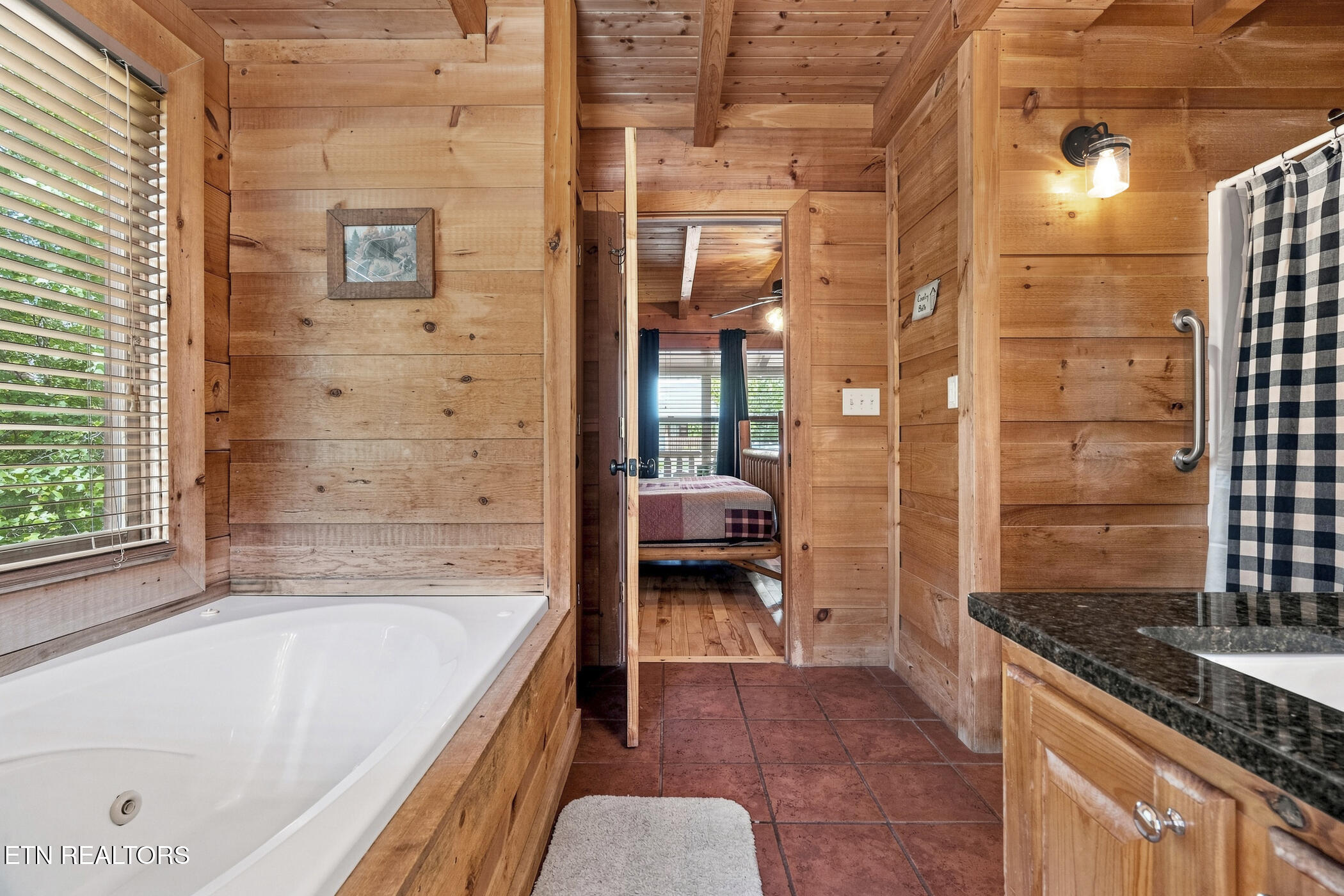 1713 Bear View Road Sevierville TN 37876