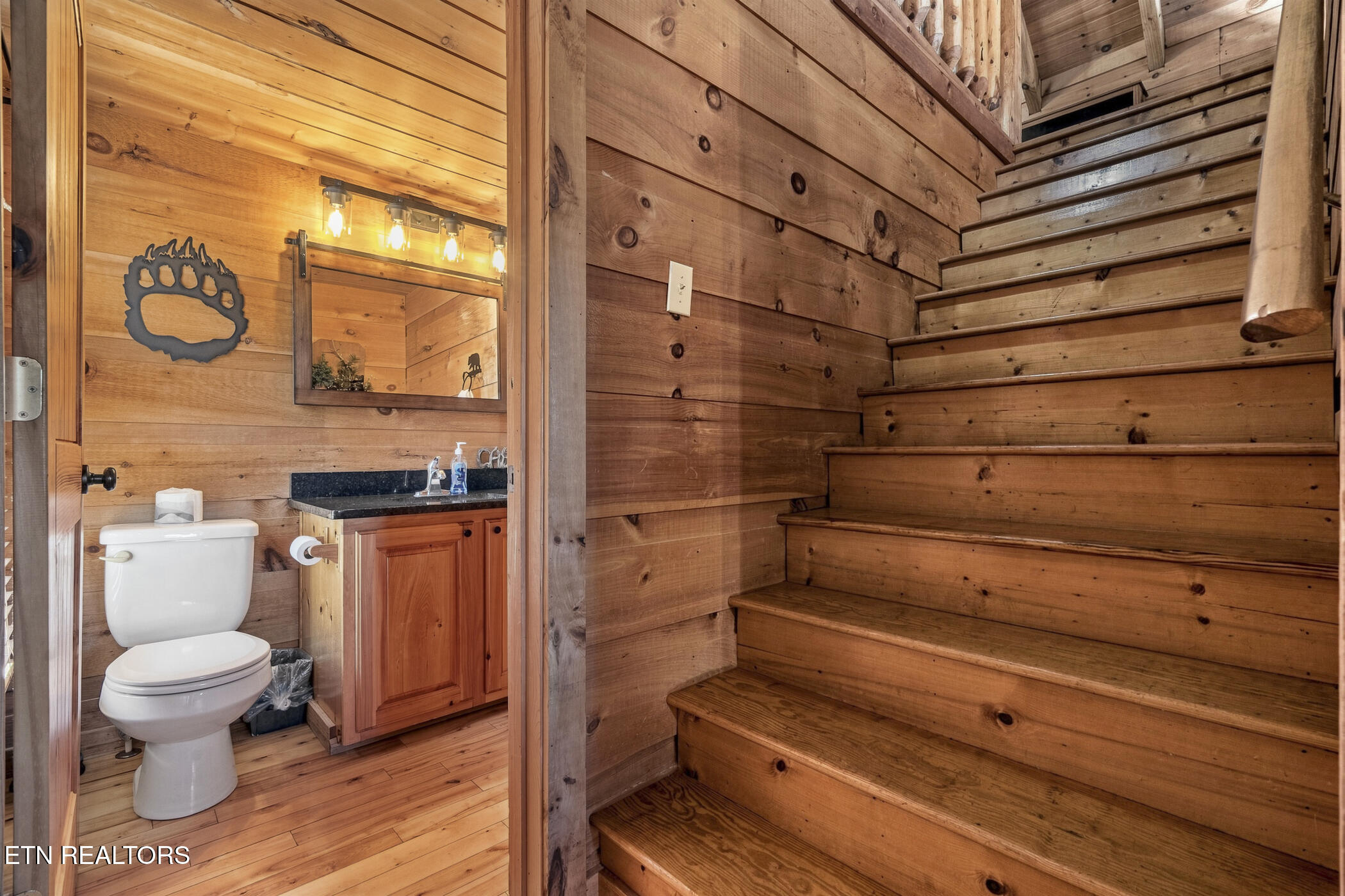 1713 Bear View Road Sevierville TN 37876
