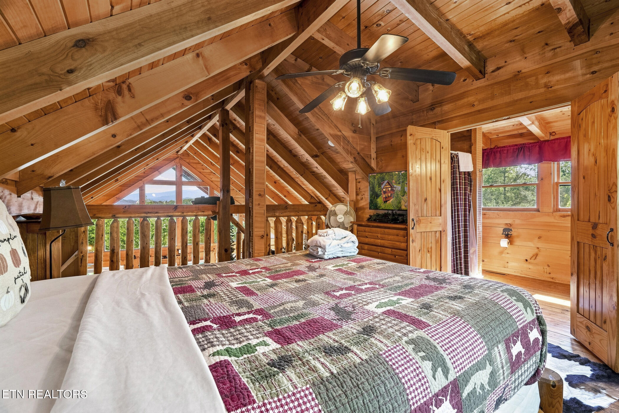 1713 Bear View Road Sevierville TN 37876
