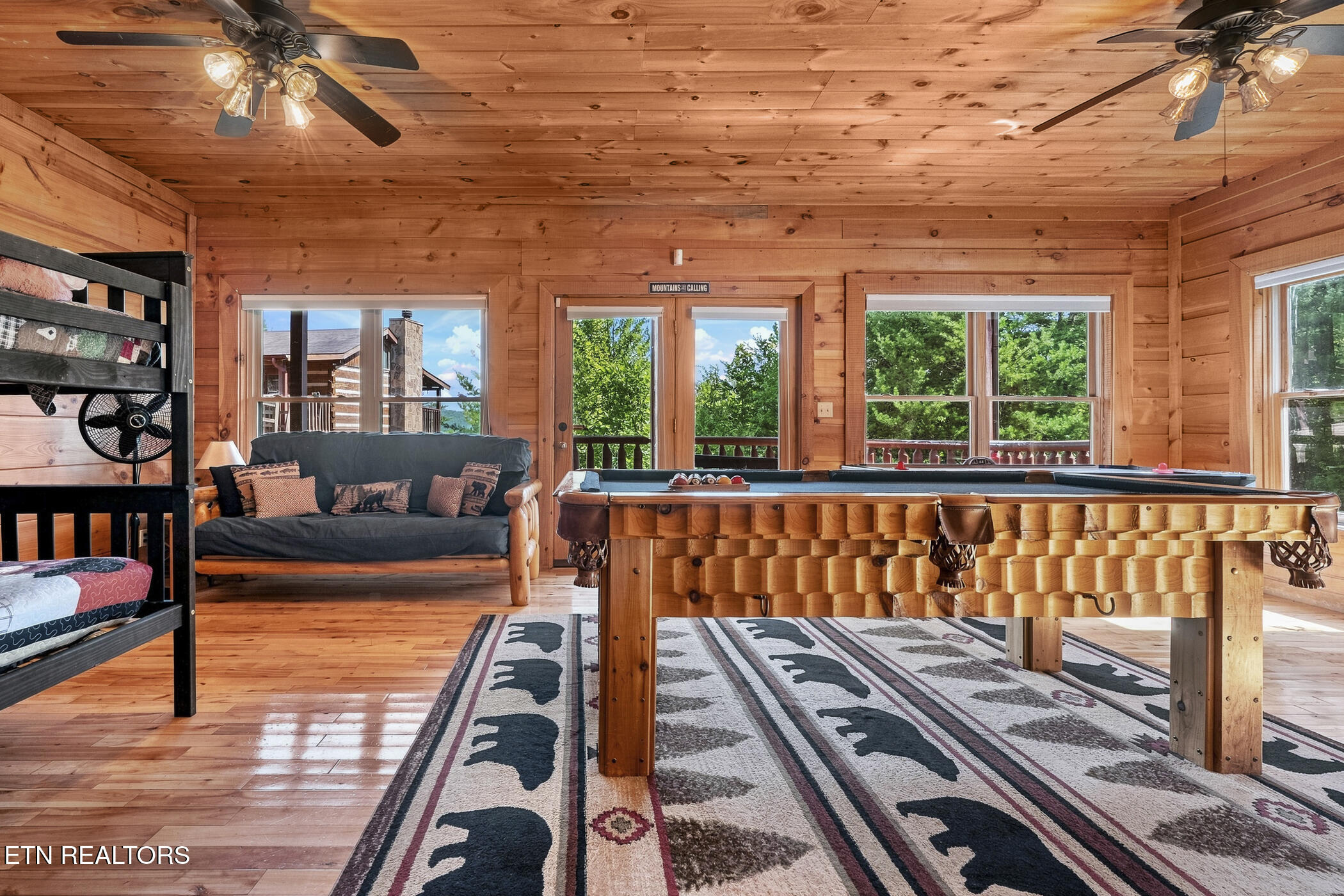 1713 Bear View Road Sevierville TN 37876