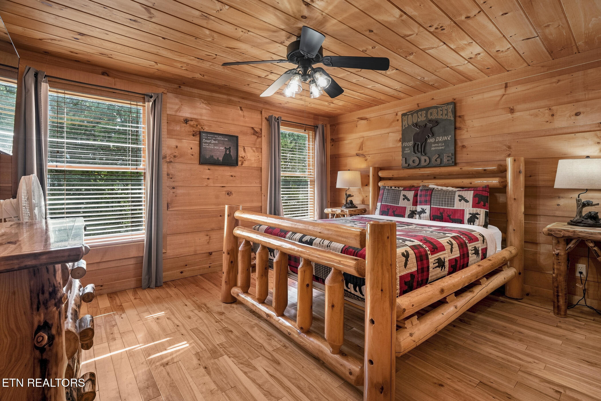 1713 Bear View Road Sevierville TN 37876