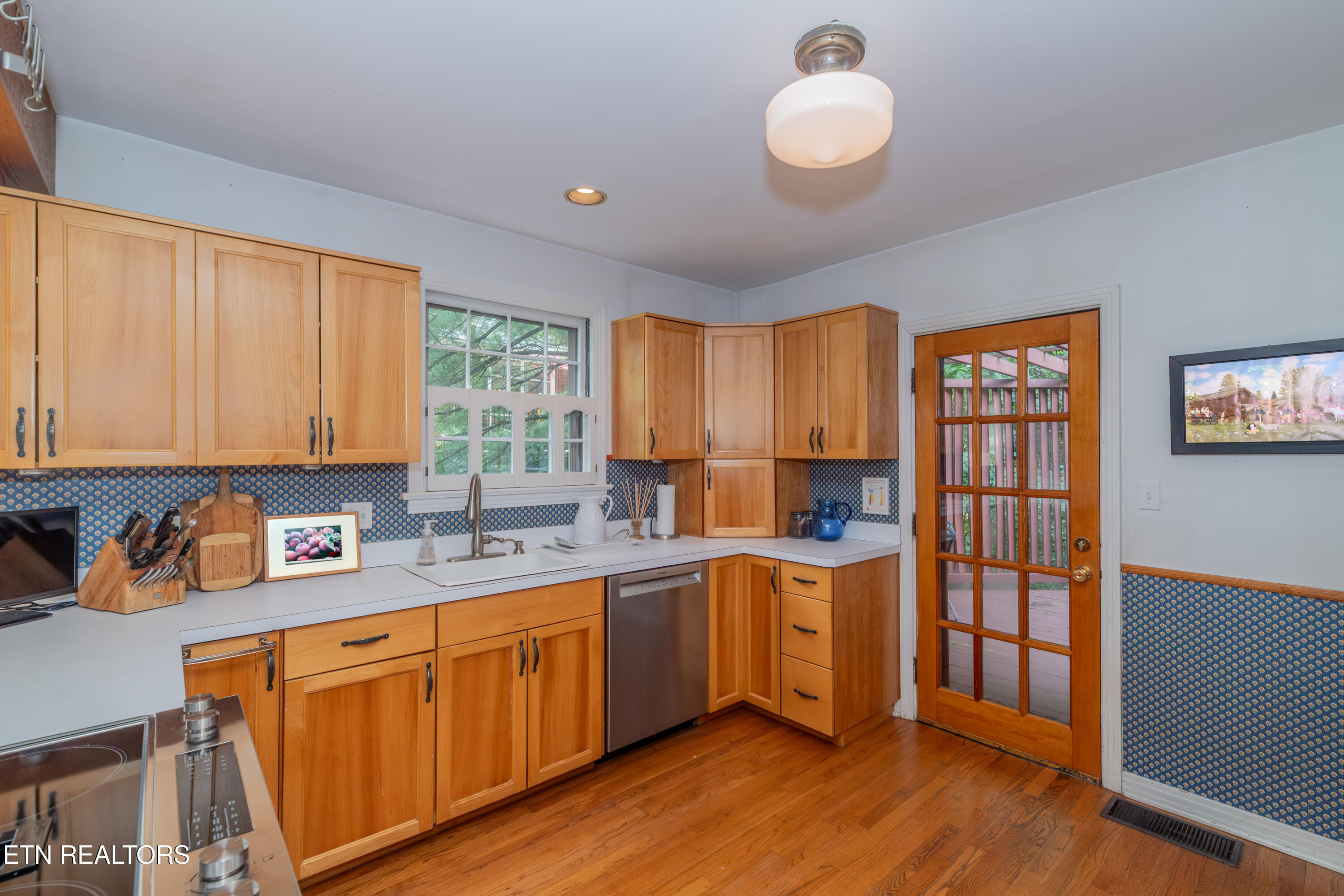 309 Kingston Court Knoxville TN 37919
