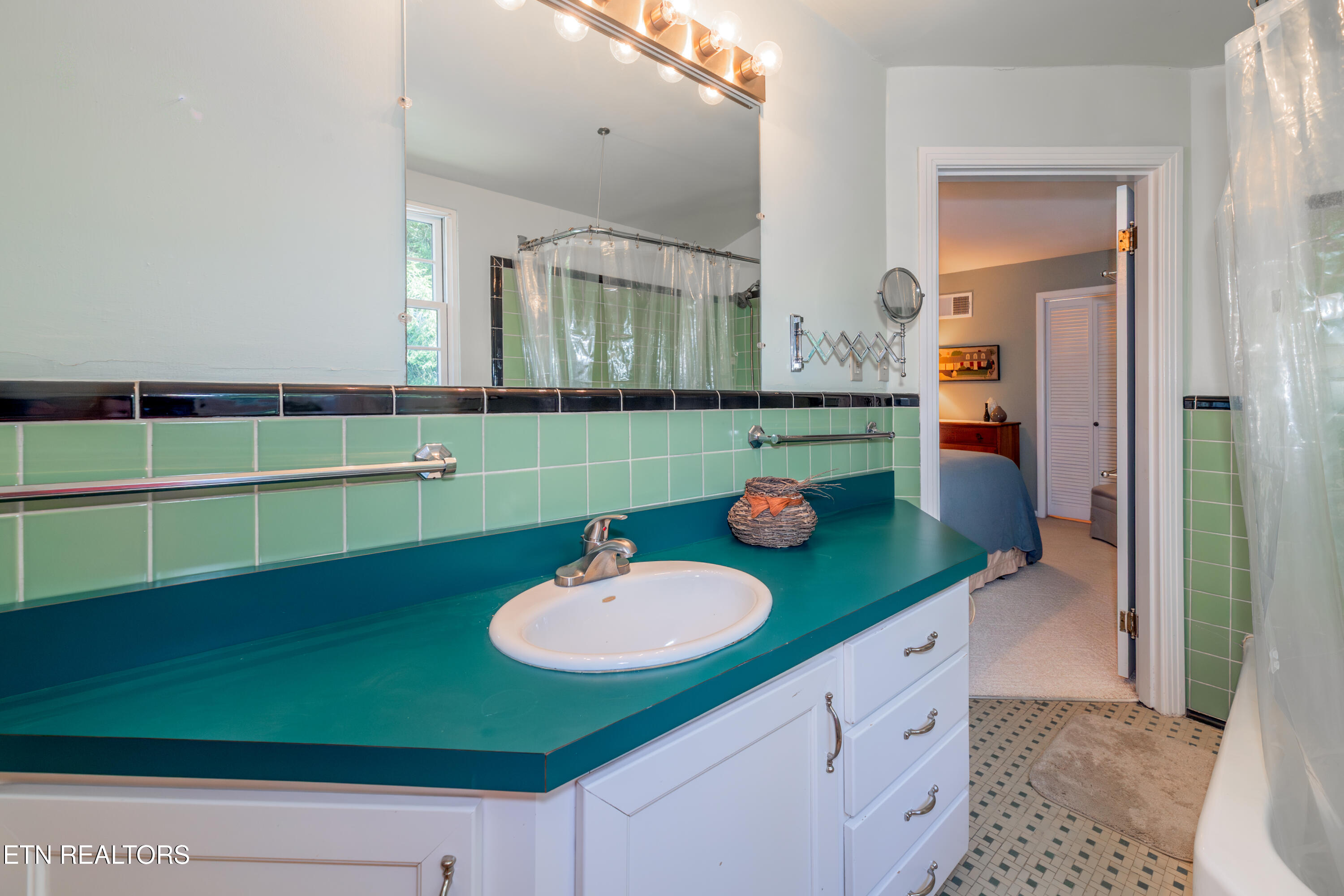 309 Kingston Court Knoxville TN 37919