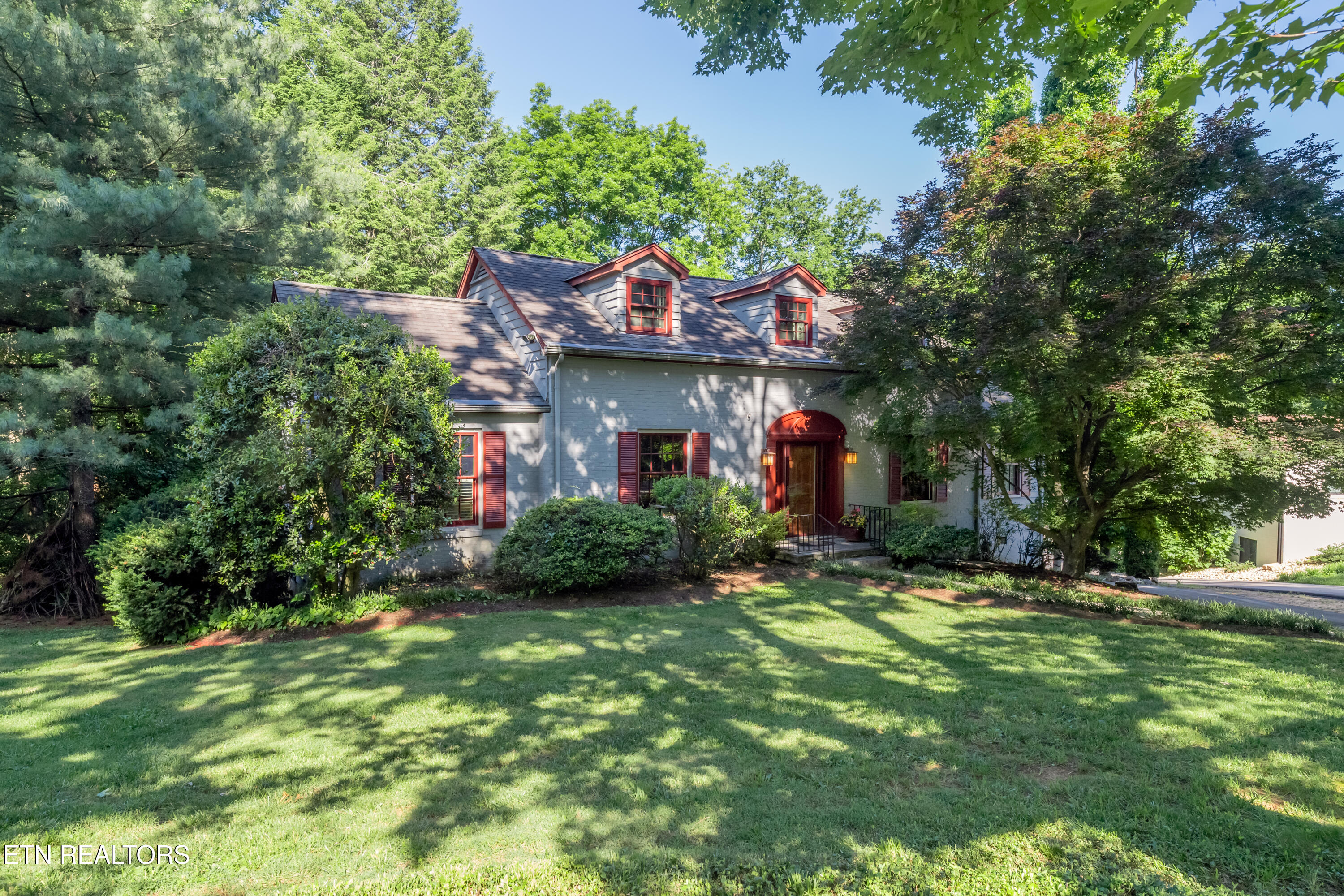 309 Kingston Court Knoxville TN 37919