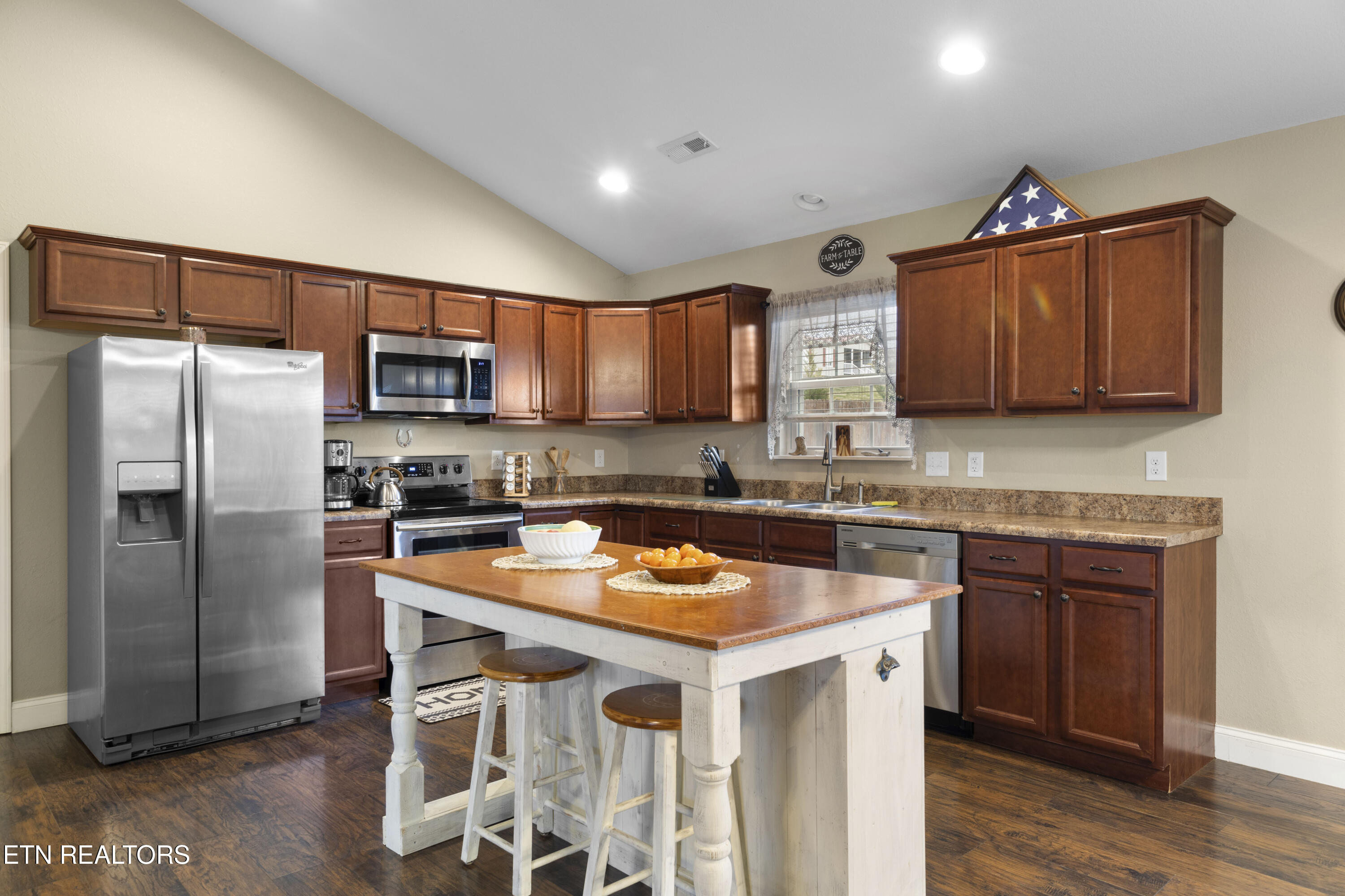5433 Old Niles Ferry Road Maryville TN 37801