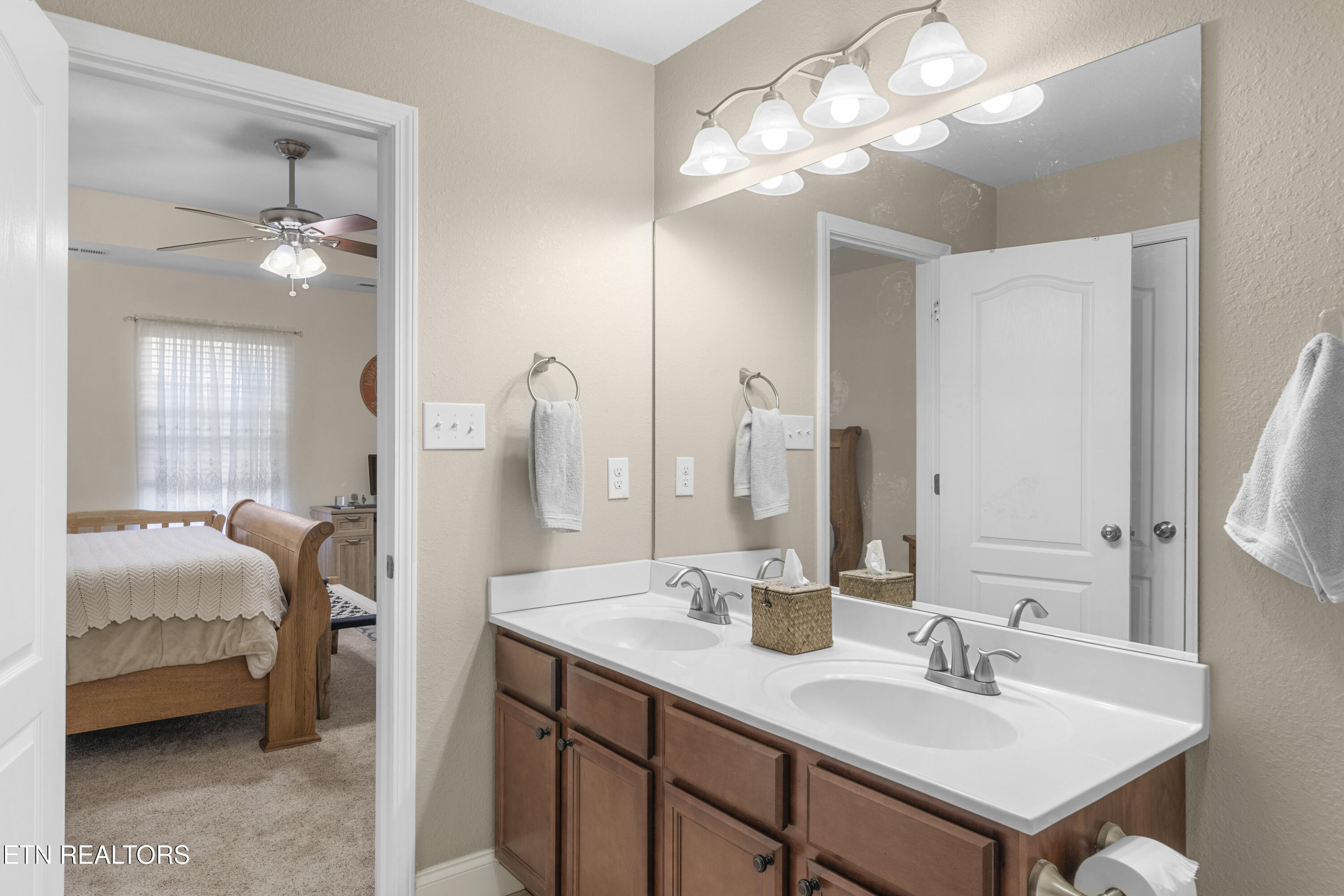 5433 Old Niles Ferry Road Maryville TN 37801