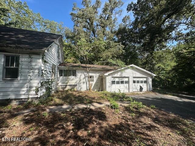 120 Laurel Hollow Road Clinton TN 37716