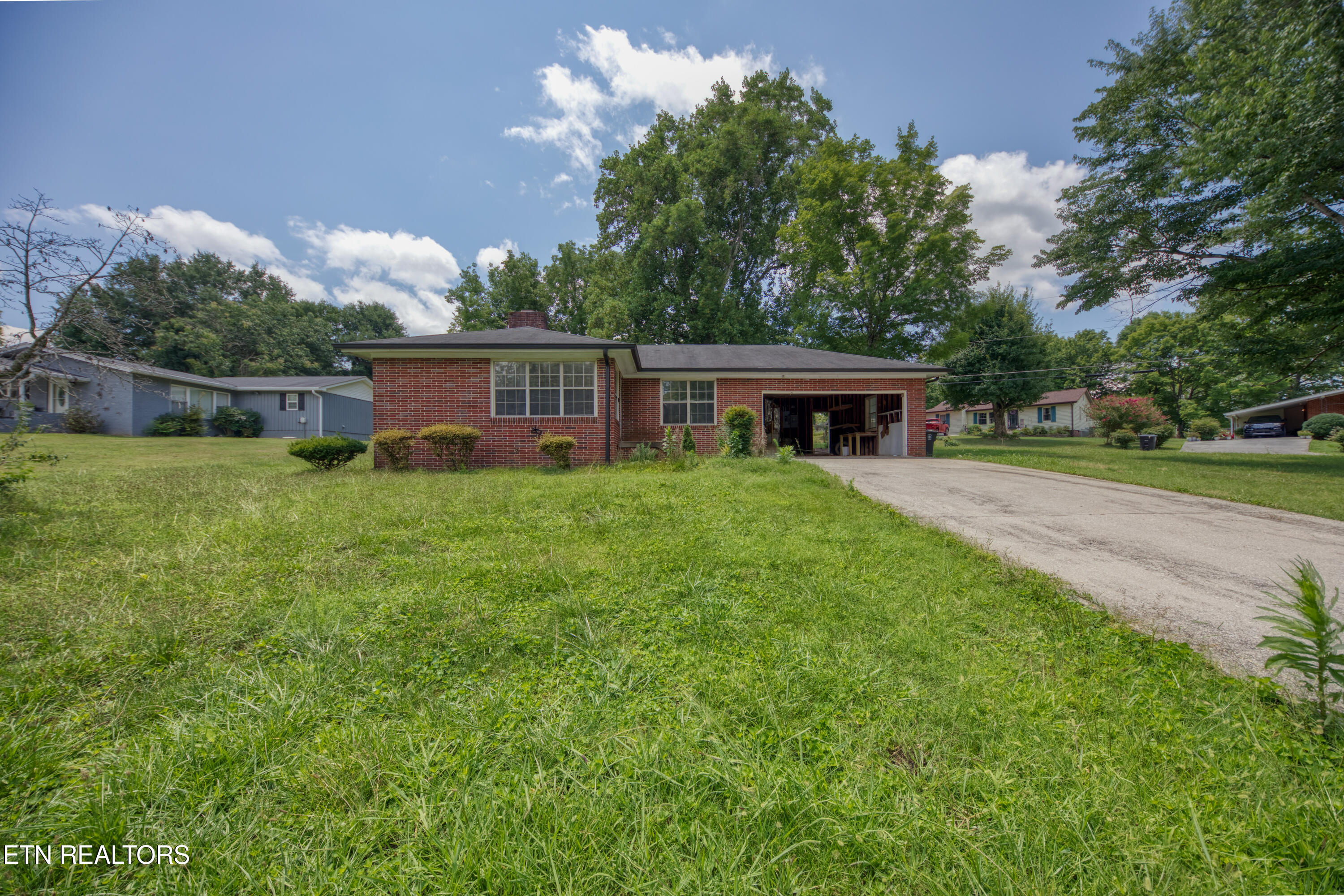 315 Berger Street Athens TN 37303