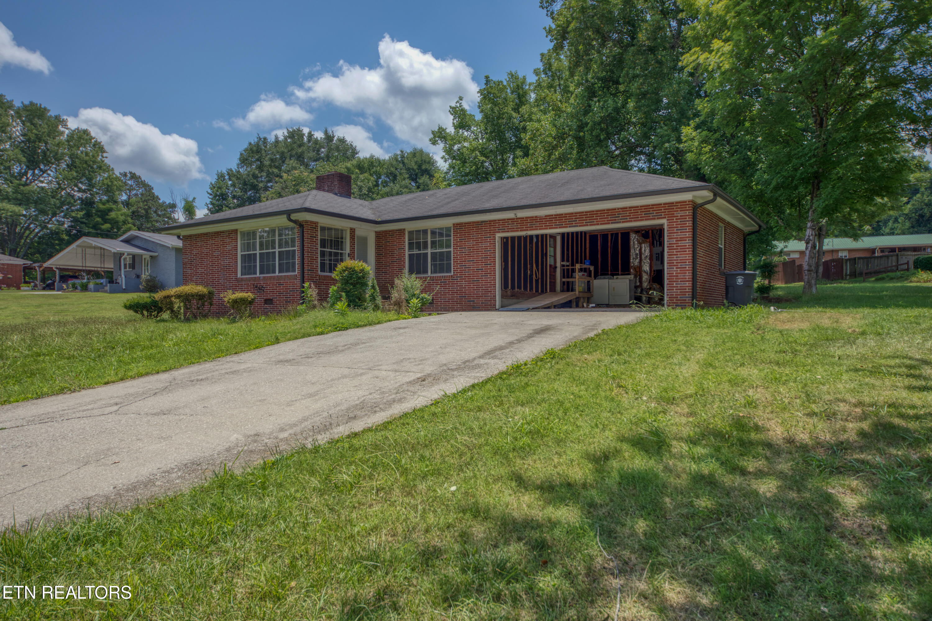 315 Berger Street Athens TN 37303