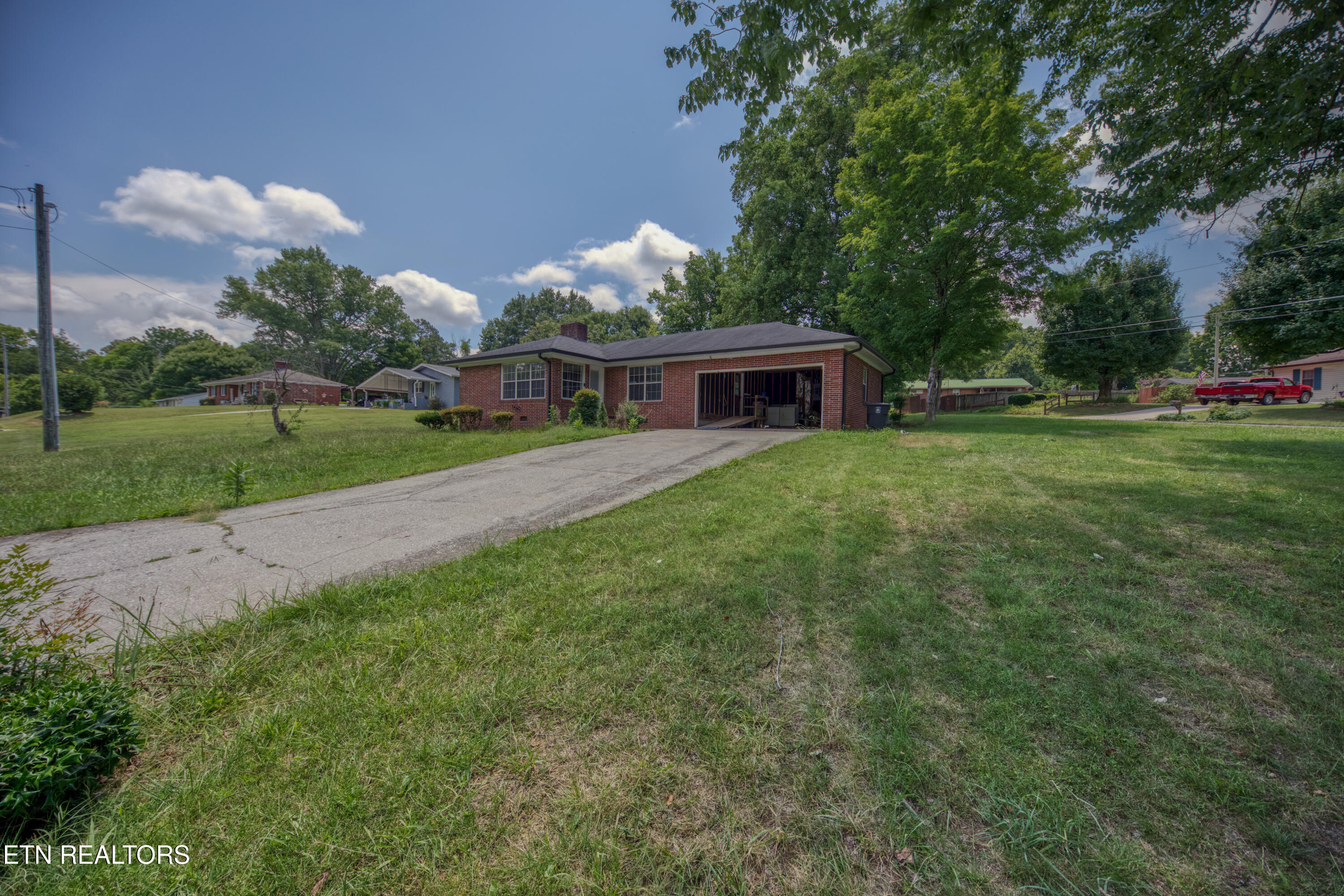 315 Berger Street Athens TN 37303