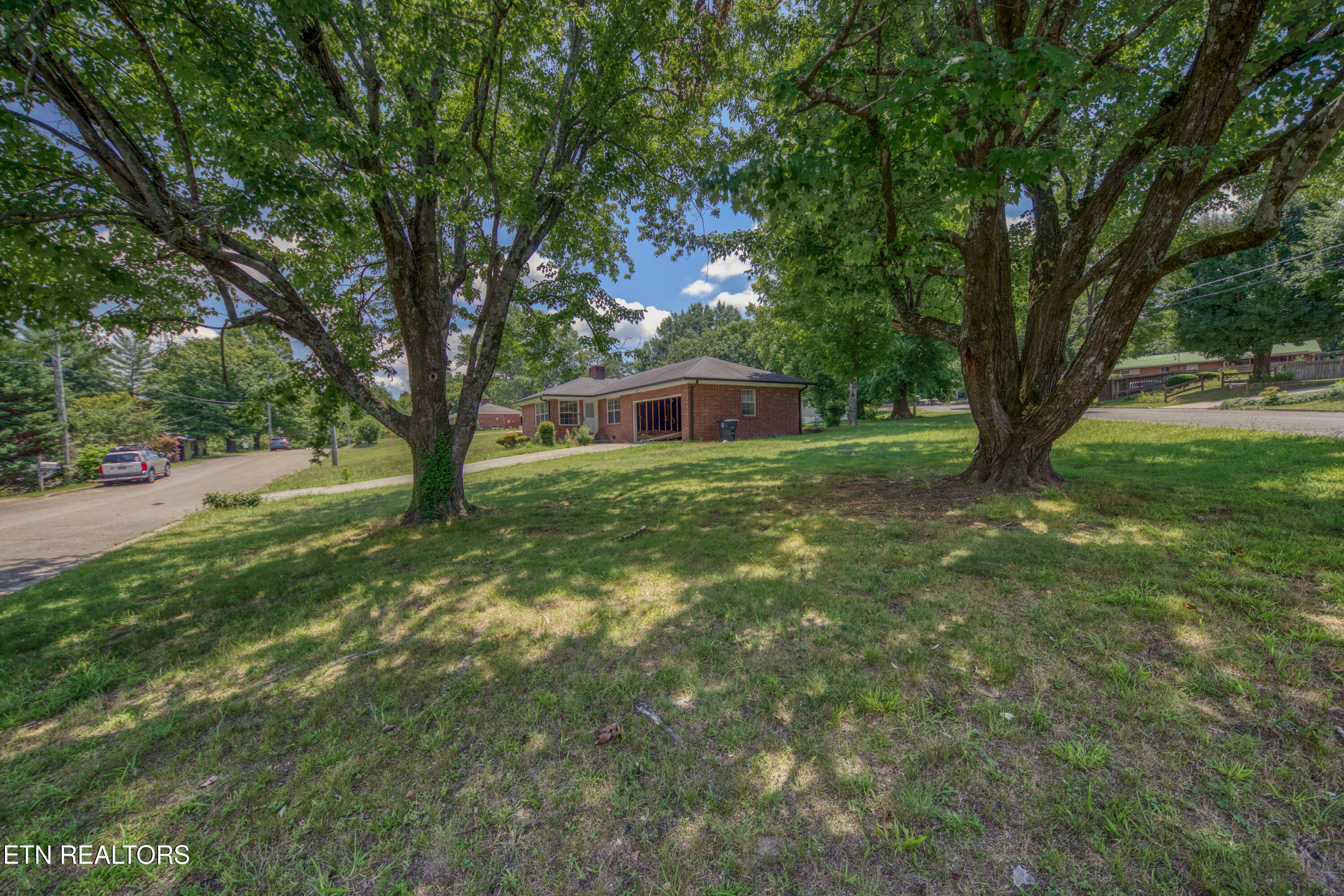 315 Berger Street Athens TN 37303
