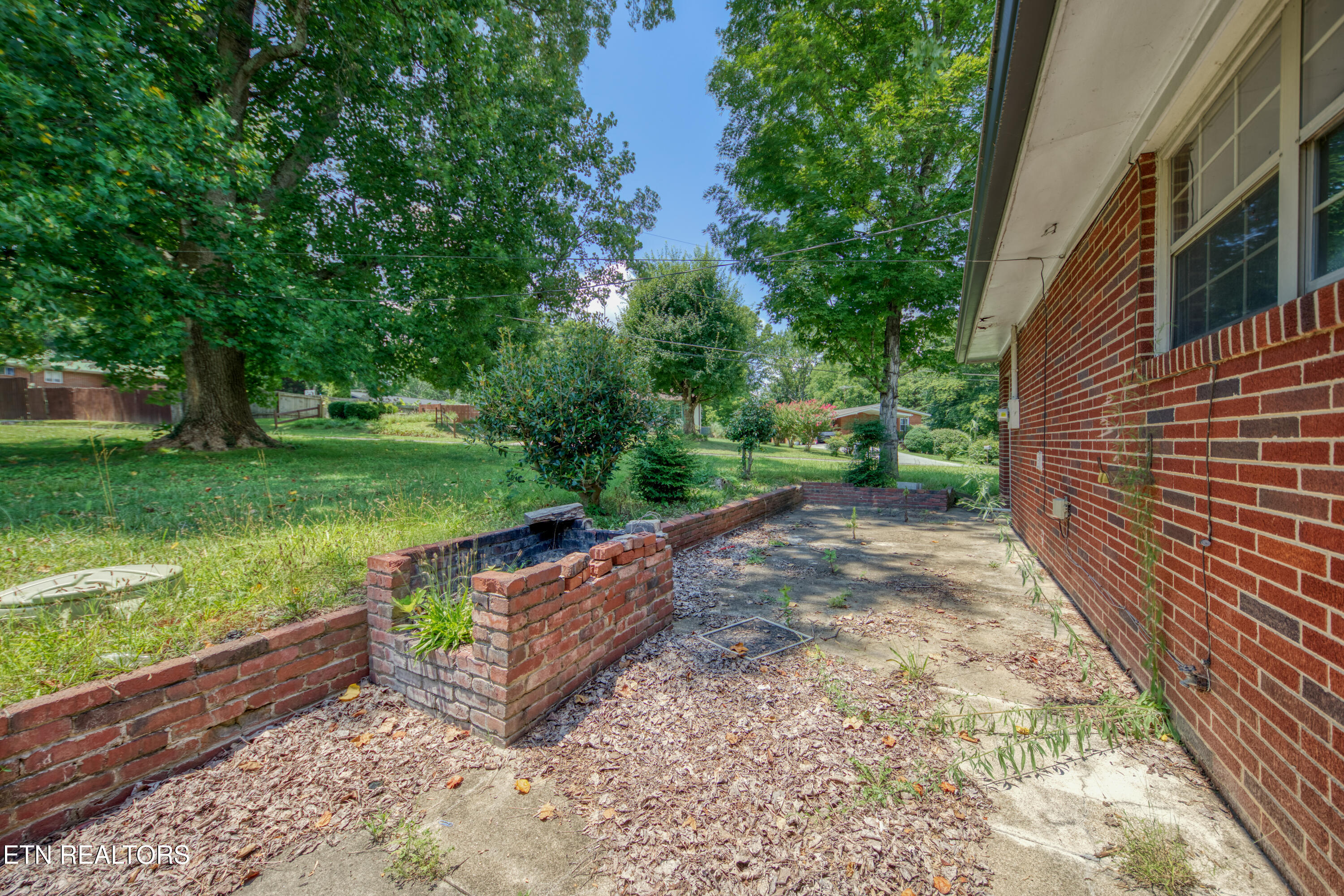 315 Berger Street Athens TN 37303