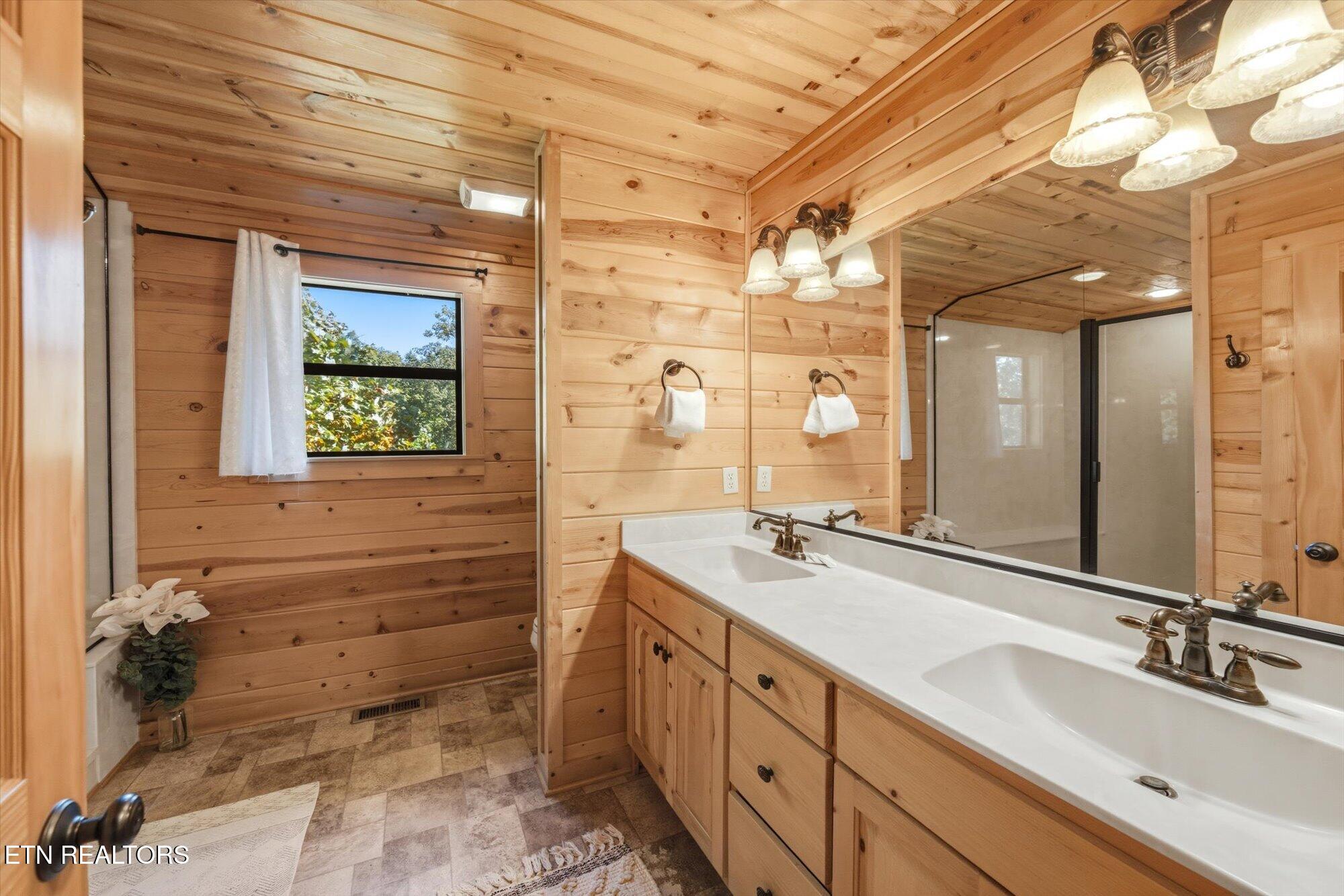 2440 Breezy Road Sevierville TN 37876