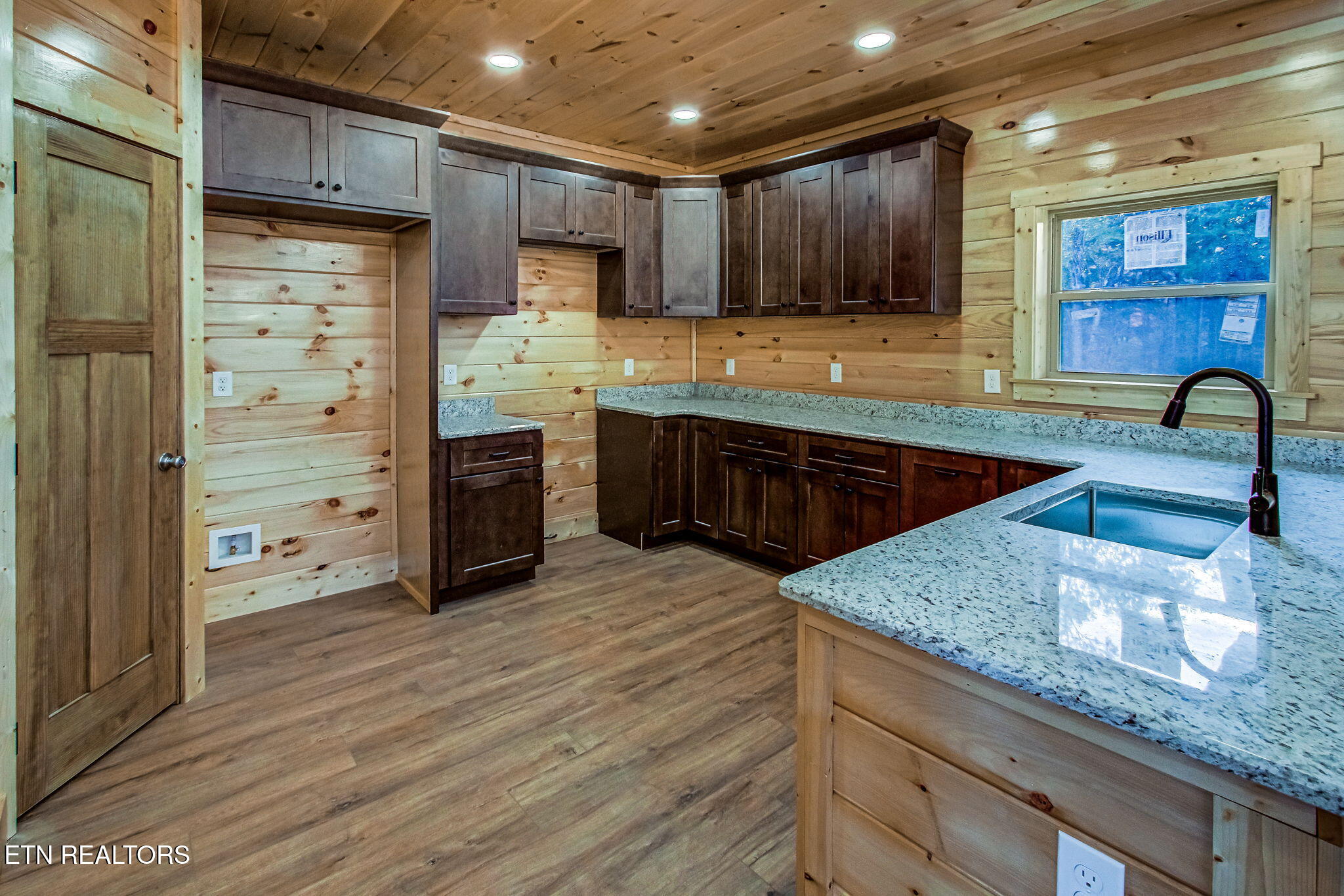 1821 Pinestand Ridge Way Sevierville TN 37862