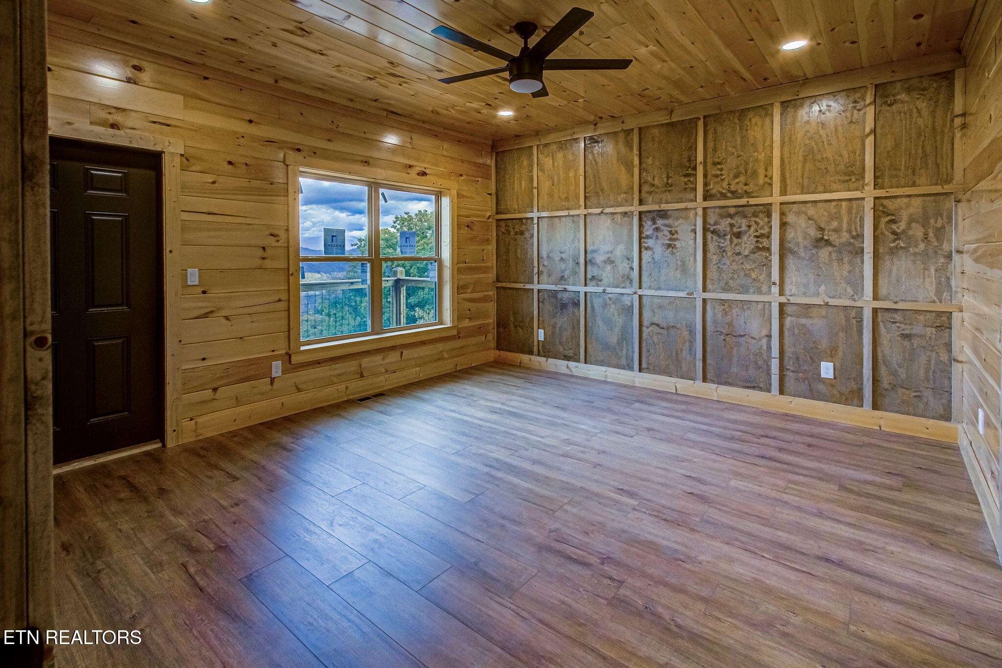 1821 Pinestand Ridge Way Sevierville TN 37862