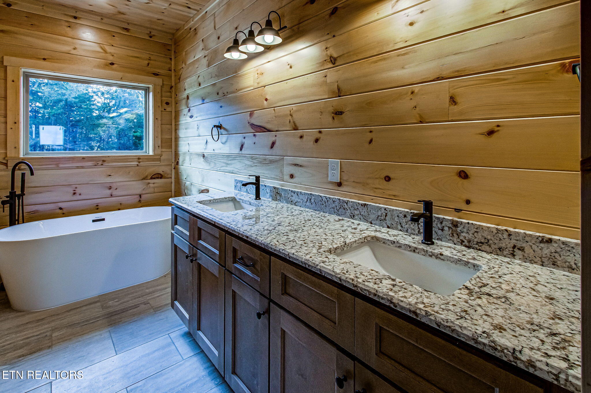 1821 Pinestand Ridge Way Sevierville TN 37862