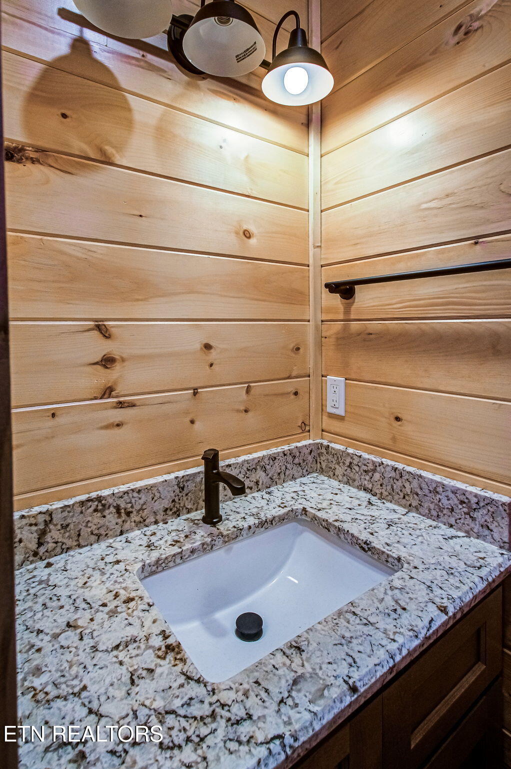 1821 Pinestand Ridge Way Sevierville TN 37862