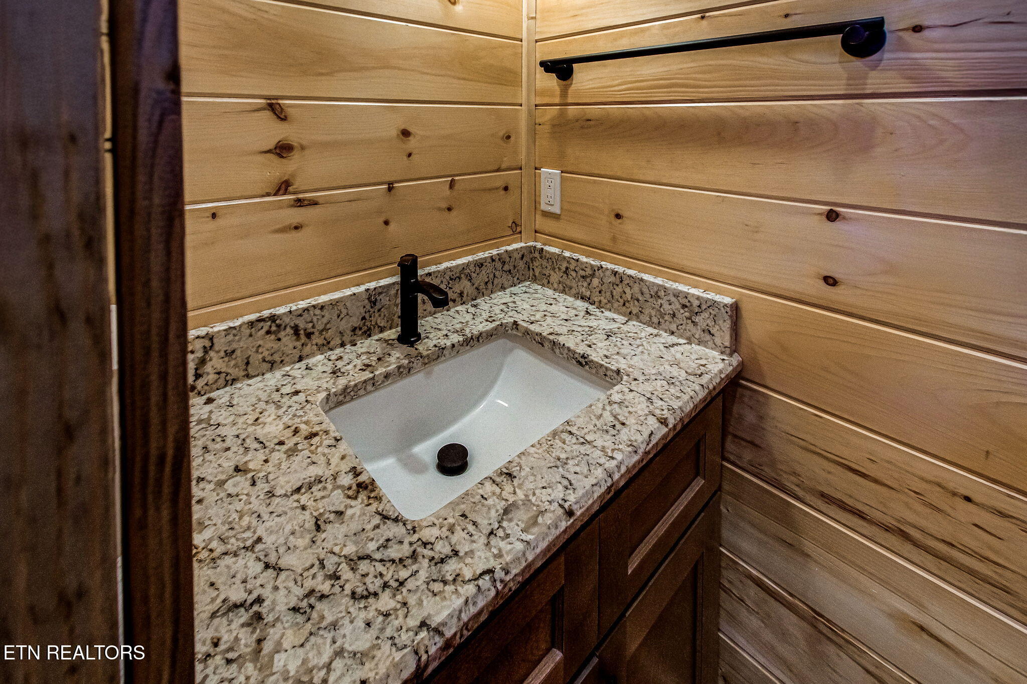 1821 Pinestand Ridge Way Sevierville TN 37862