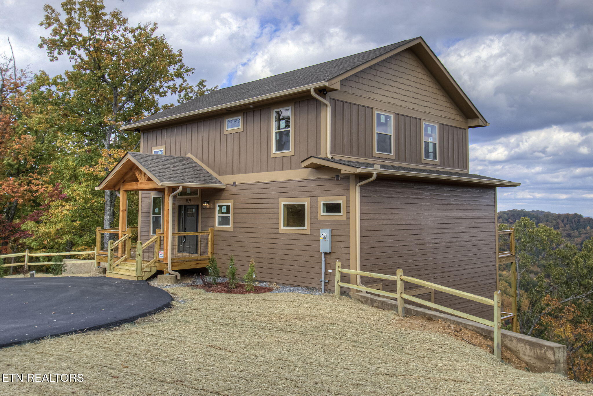1821 Pinestand Ridge Way Sevierville TN 37862