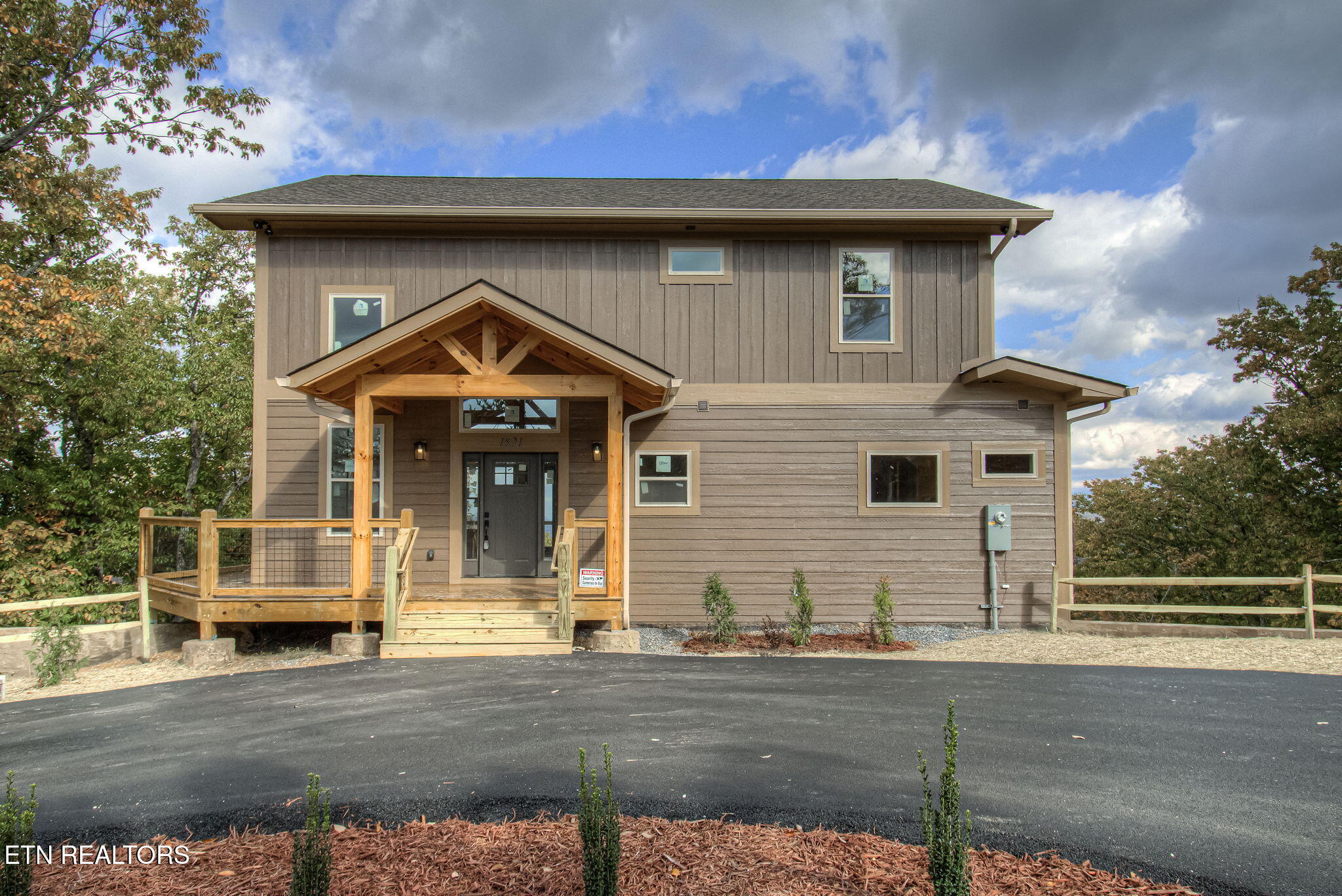 1821 Pinestand Ridge Way Sevierville TN 37862