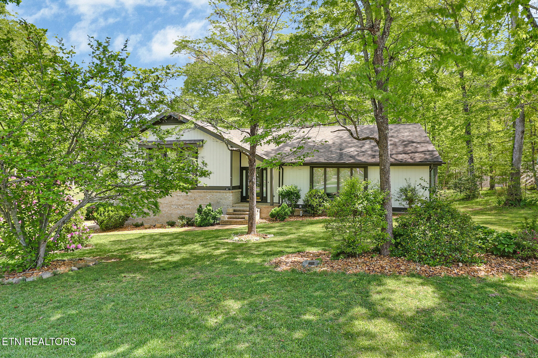 12 / 14 Ridge Crest Circle Fairfield Glade TN 38558