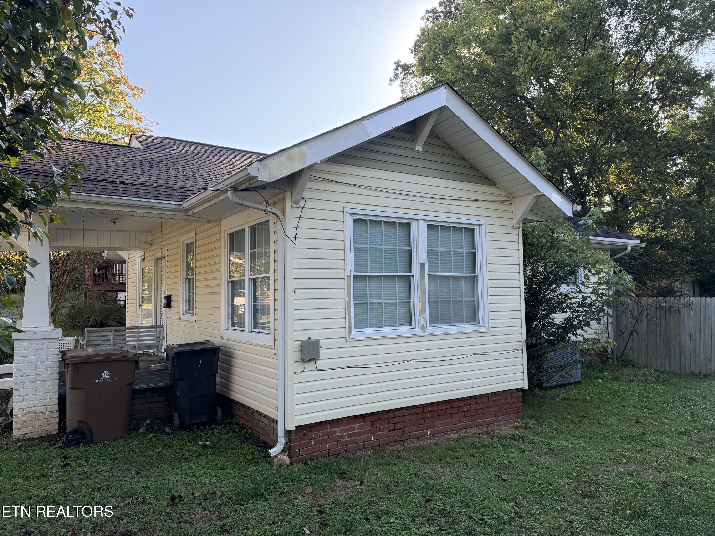 712 Radford Place Knoxville TN 37917