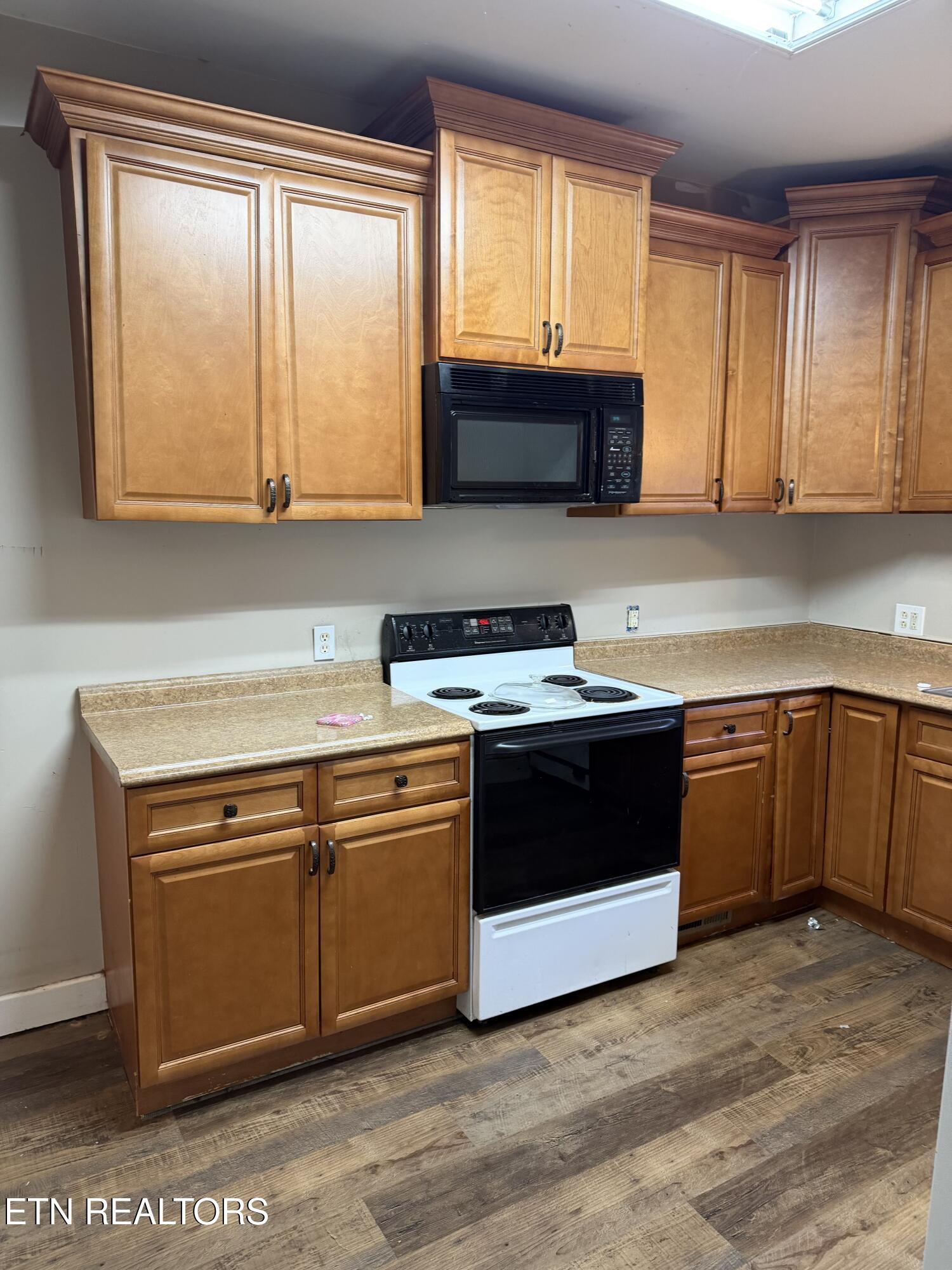 712 Radford Place Knoxville TN 37917