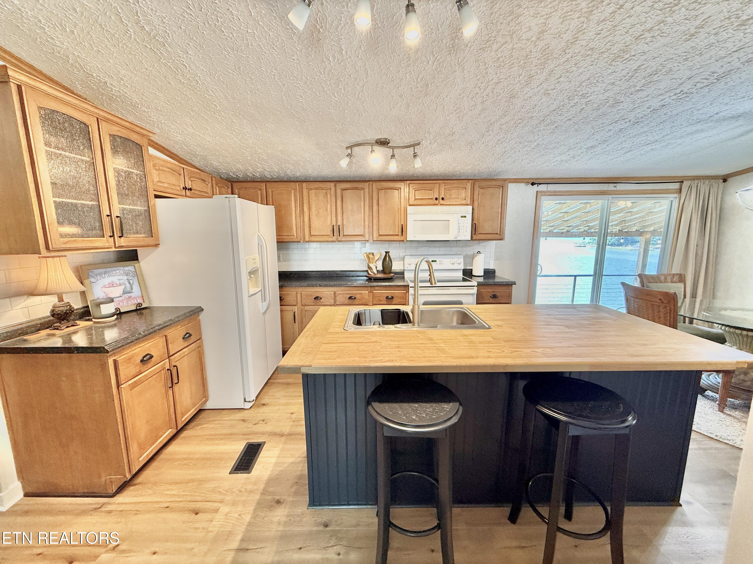 1059 Dean Circle Dandridge TN 37725