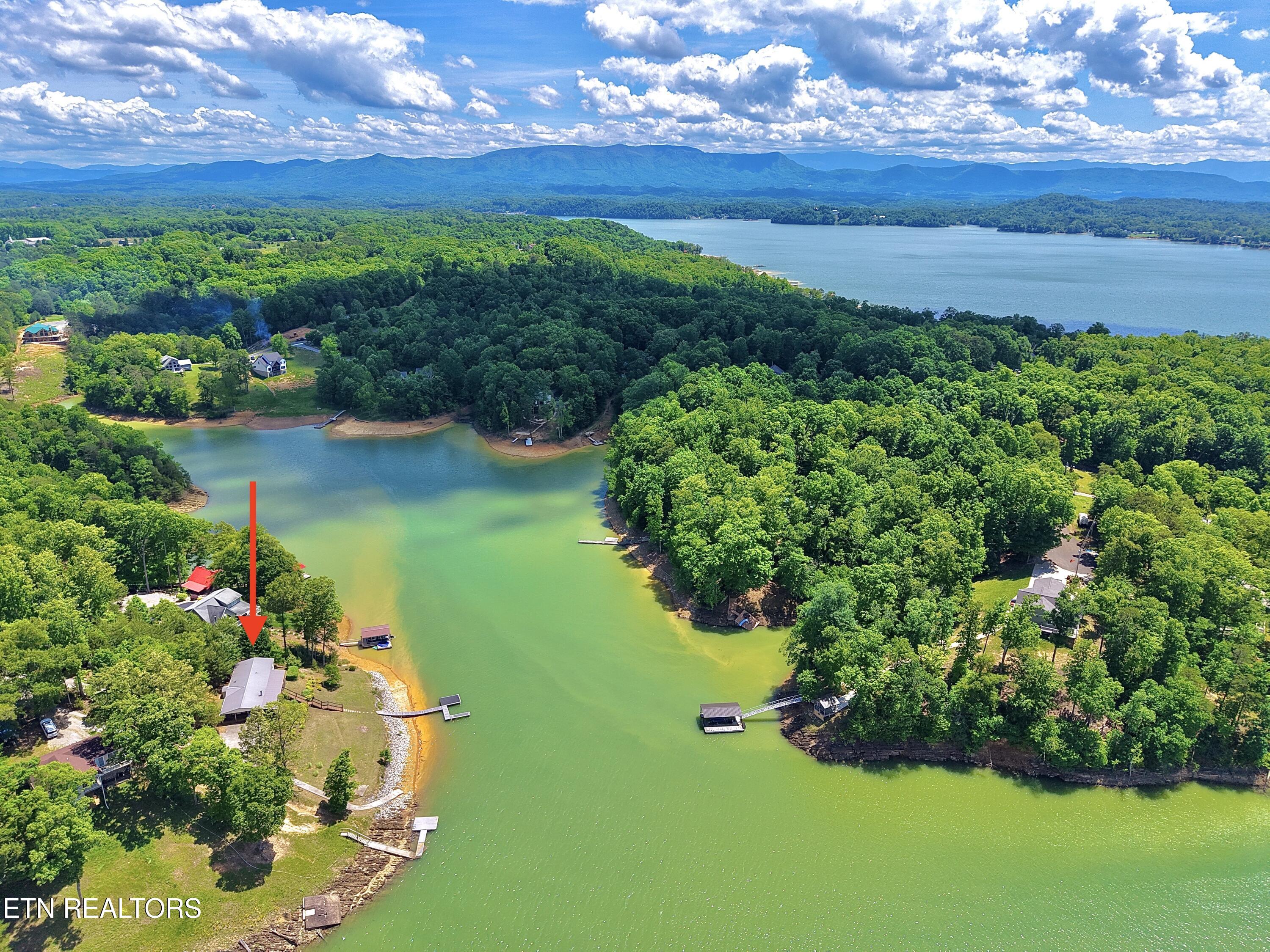 1059 Dean Circle Dandridge TN 37725