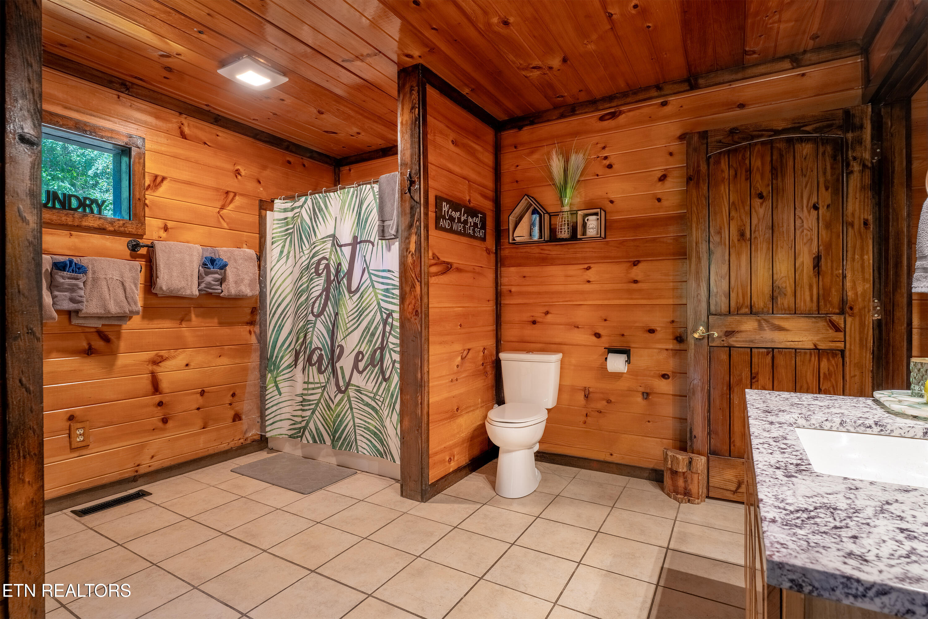 Sevierville TN 37876