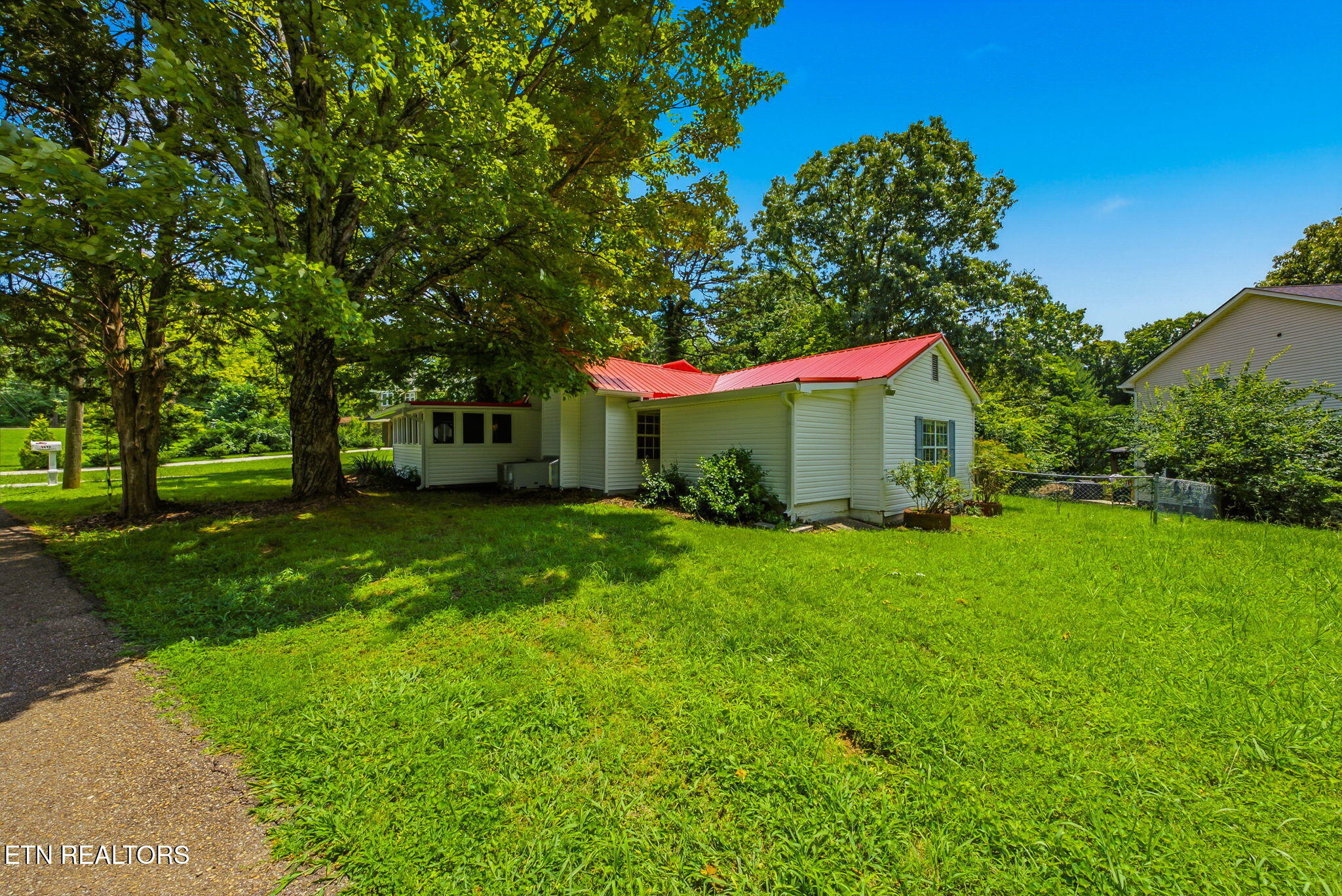 5842 Lucerne Lane Knoxville TN 37921